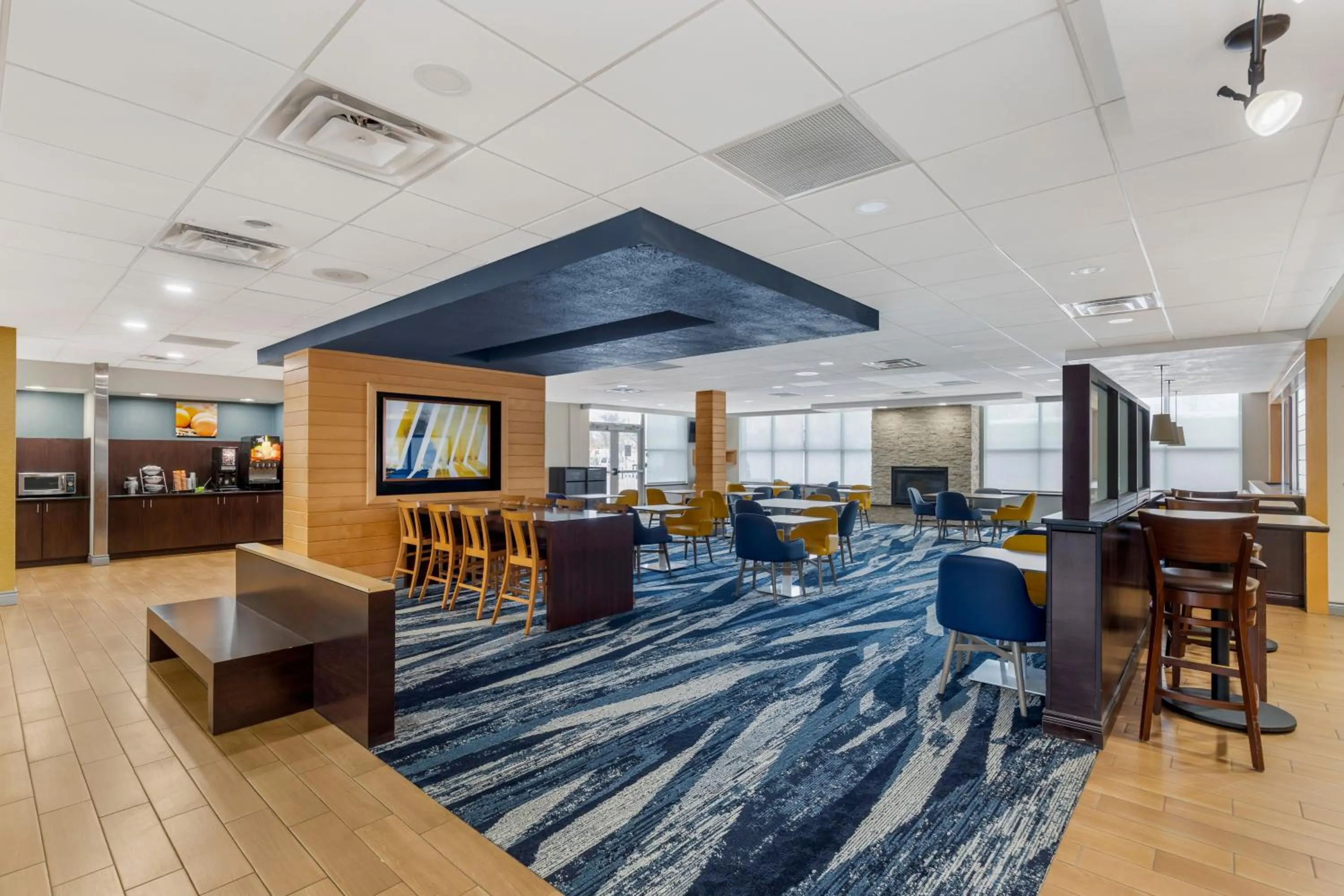 Seating area in Comfort Inn & Suites