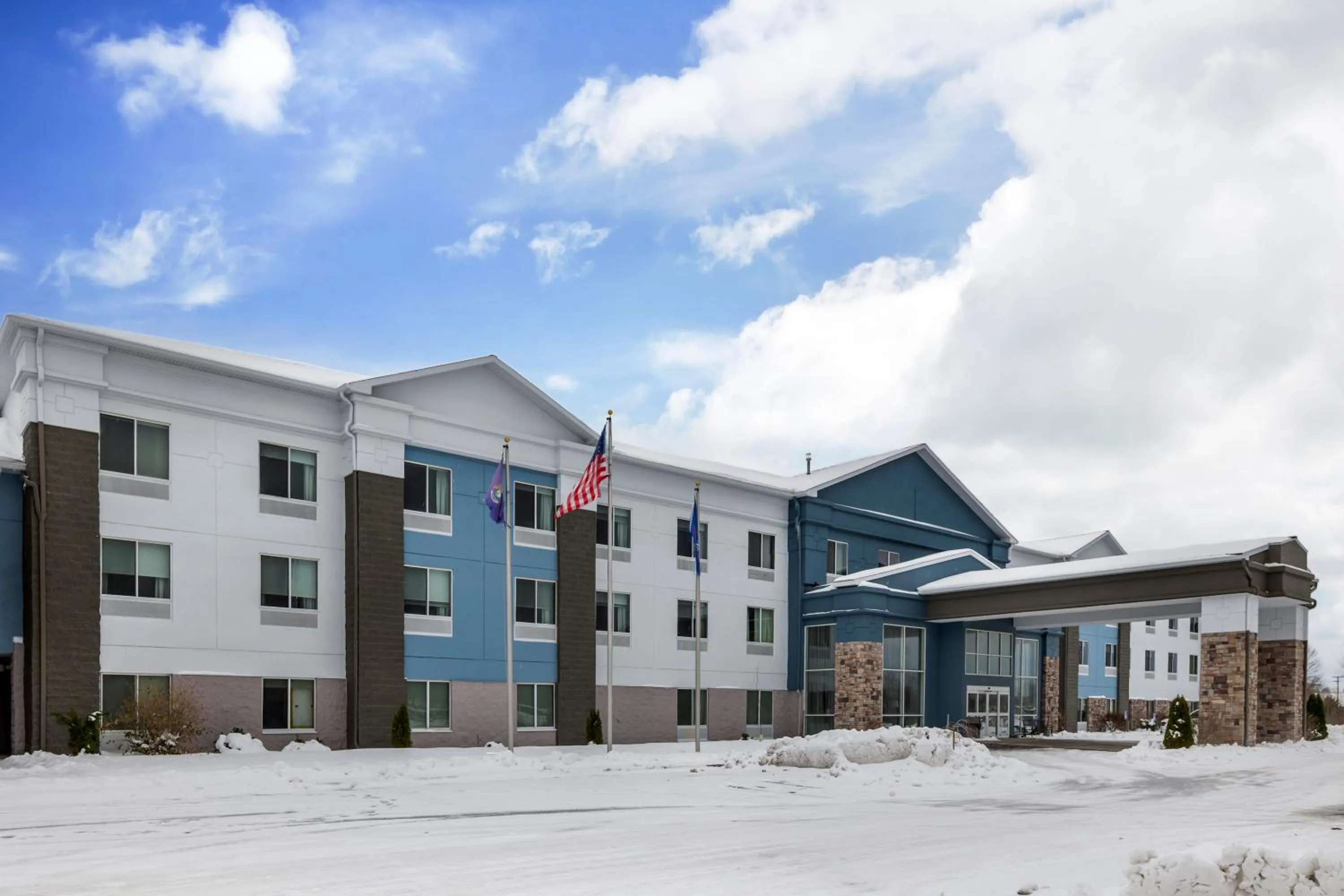 Property building in Comfort Inn & Suites