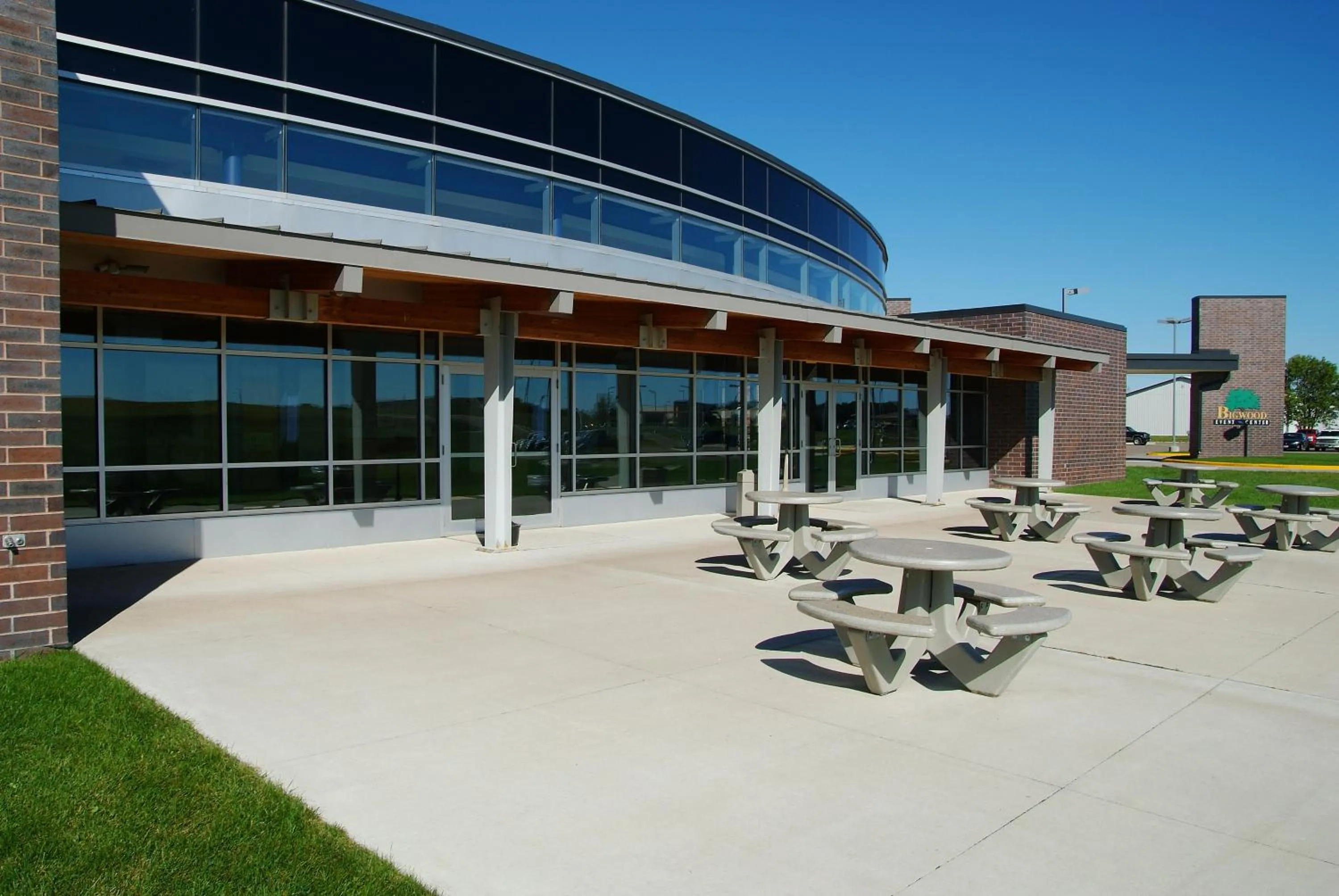 Property building in Country Inn & Suites by Radisson, Fergus Falls, MN