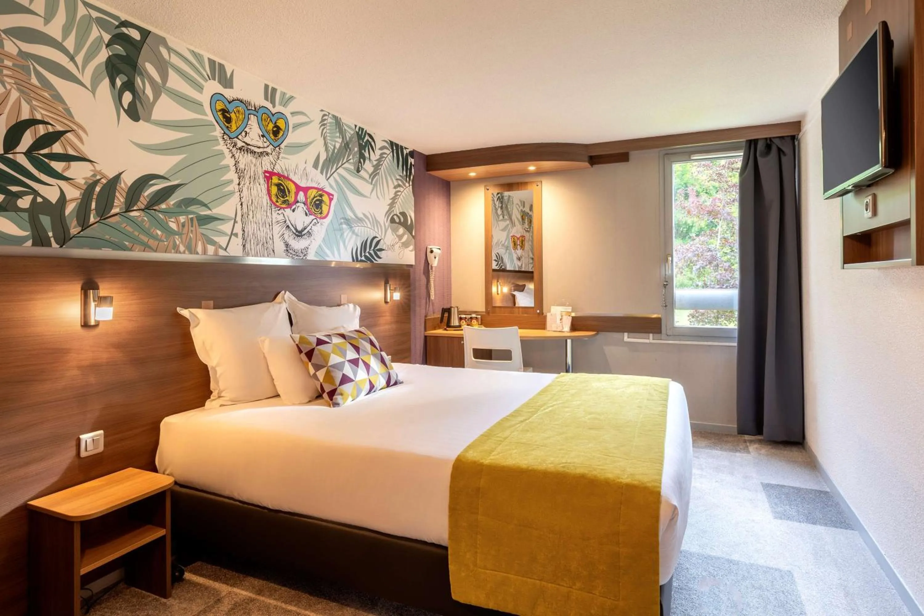 Bed in Sure Hotel by Best Western Lille Tourcoing Ex Hotel Garden