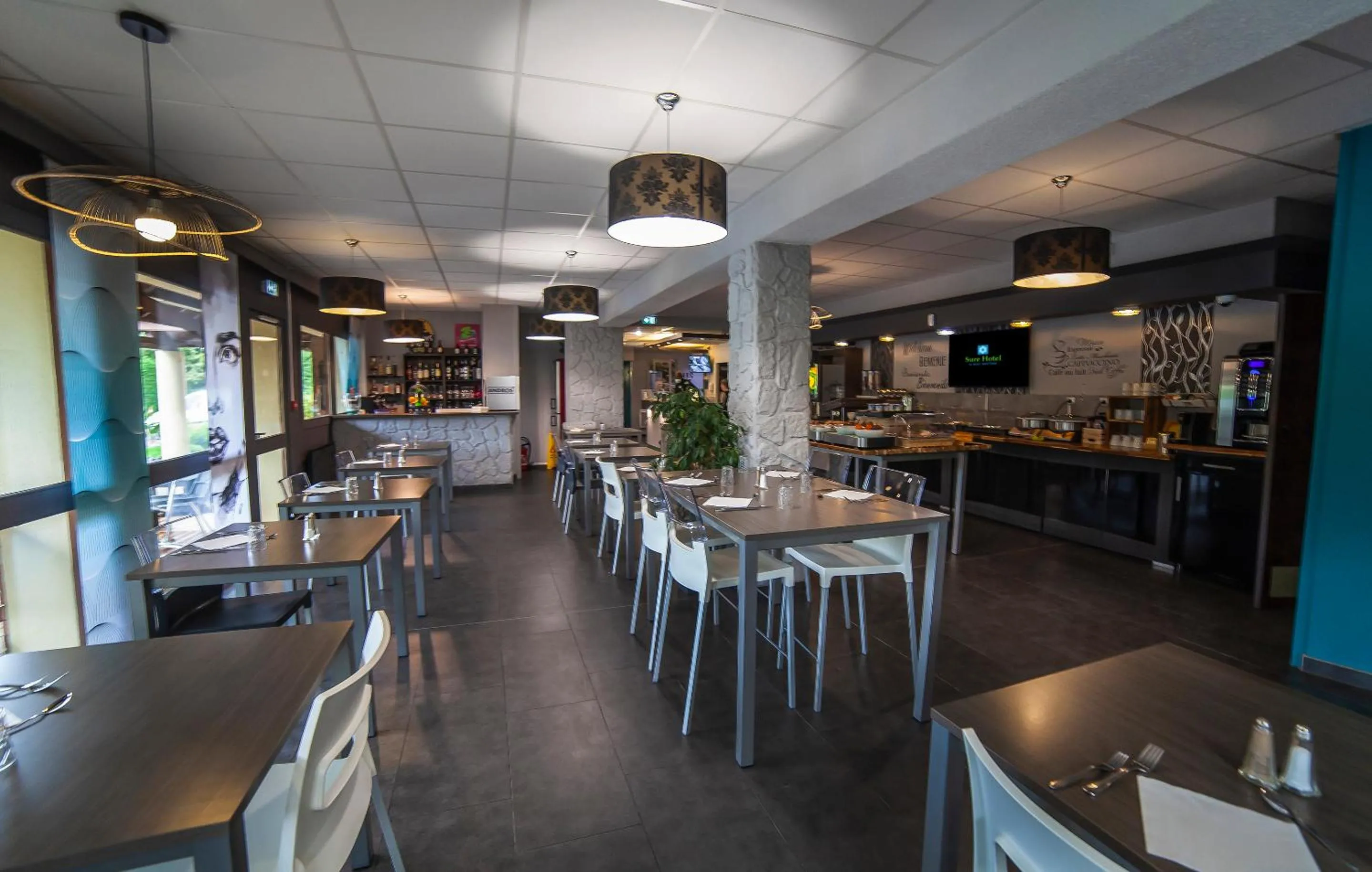 Restaurant/places to eat in Sure Hotel by Best Western Lille Tourcoing Ex Hotel Garden