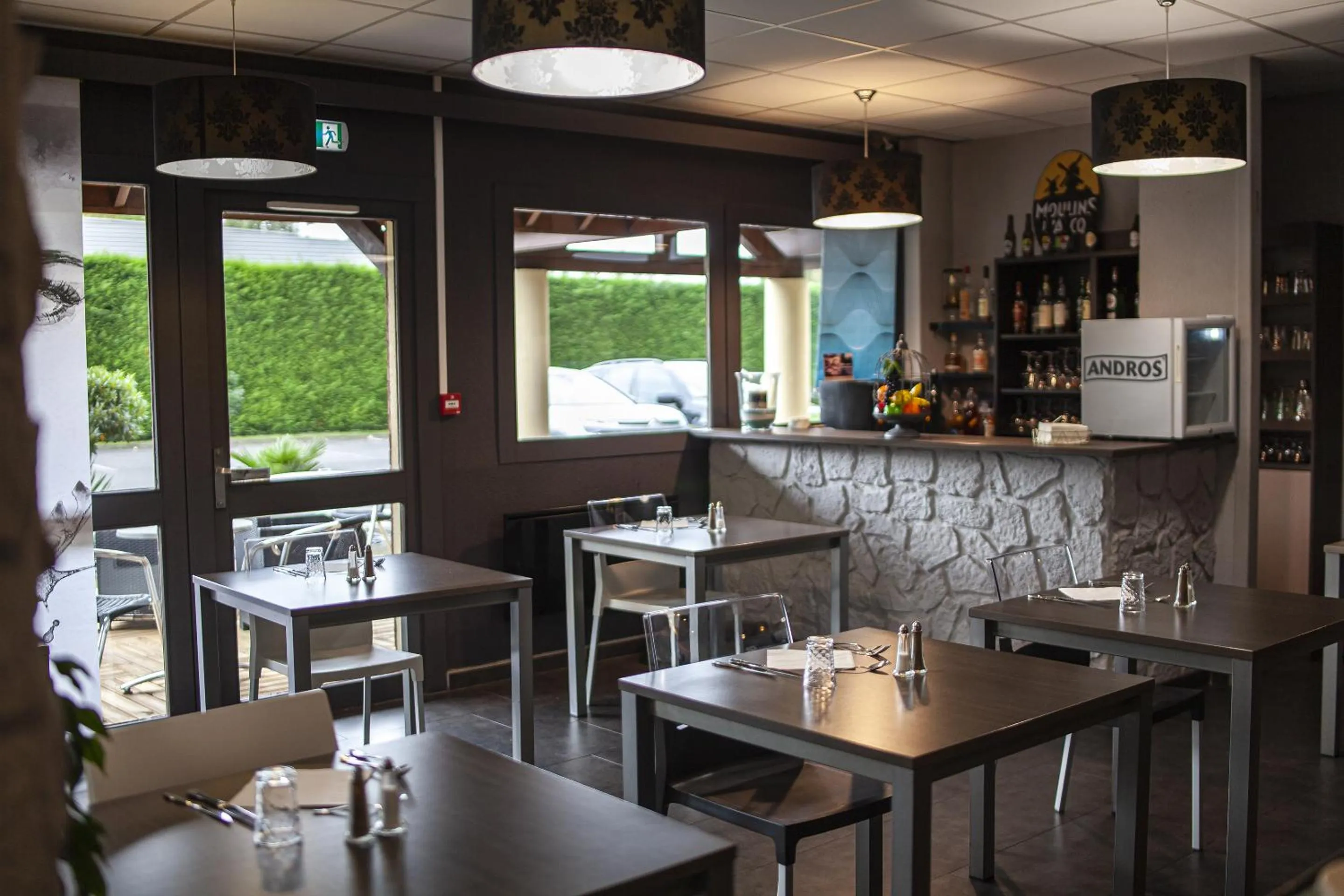 Restaurant/places to eat in Sure Hotel by Best Western Lille Tourcoing Ex Hotel Garden