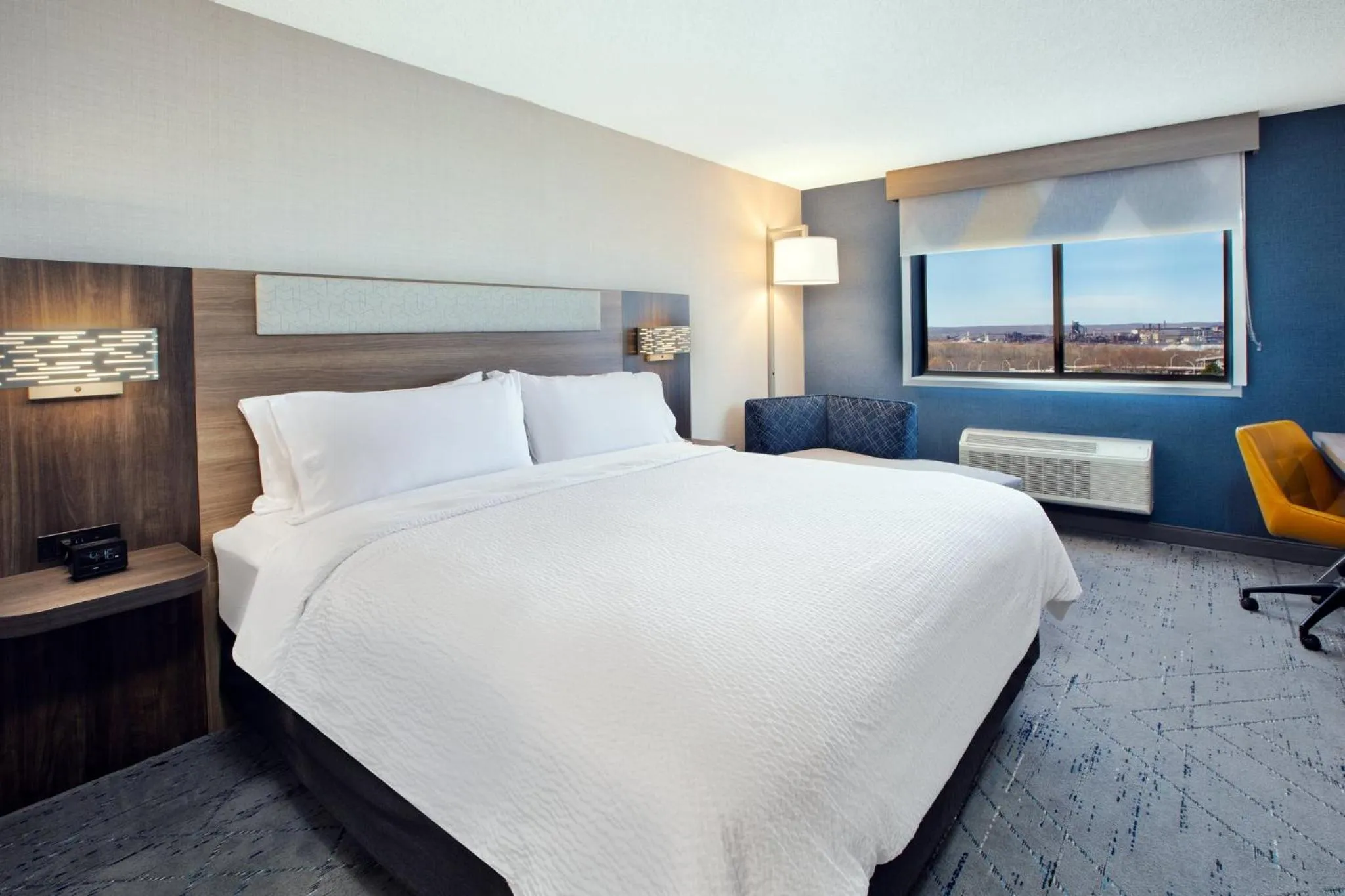 Photo of the whole room, Bed in Holiday Inn Express Sault Ste Marie by IHG