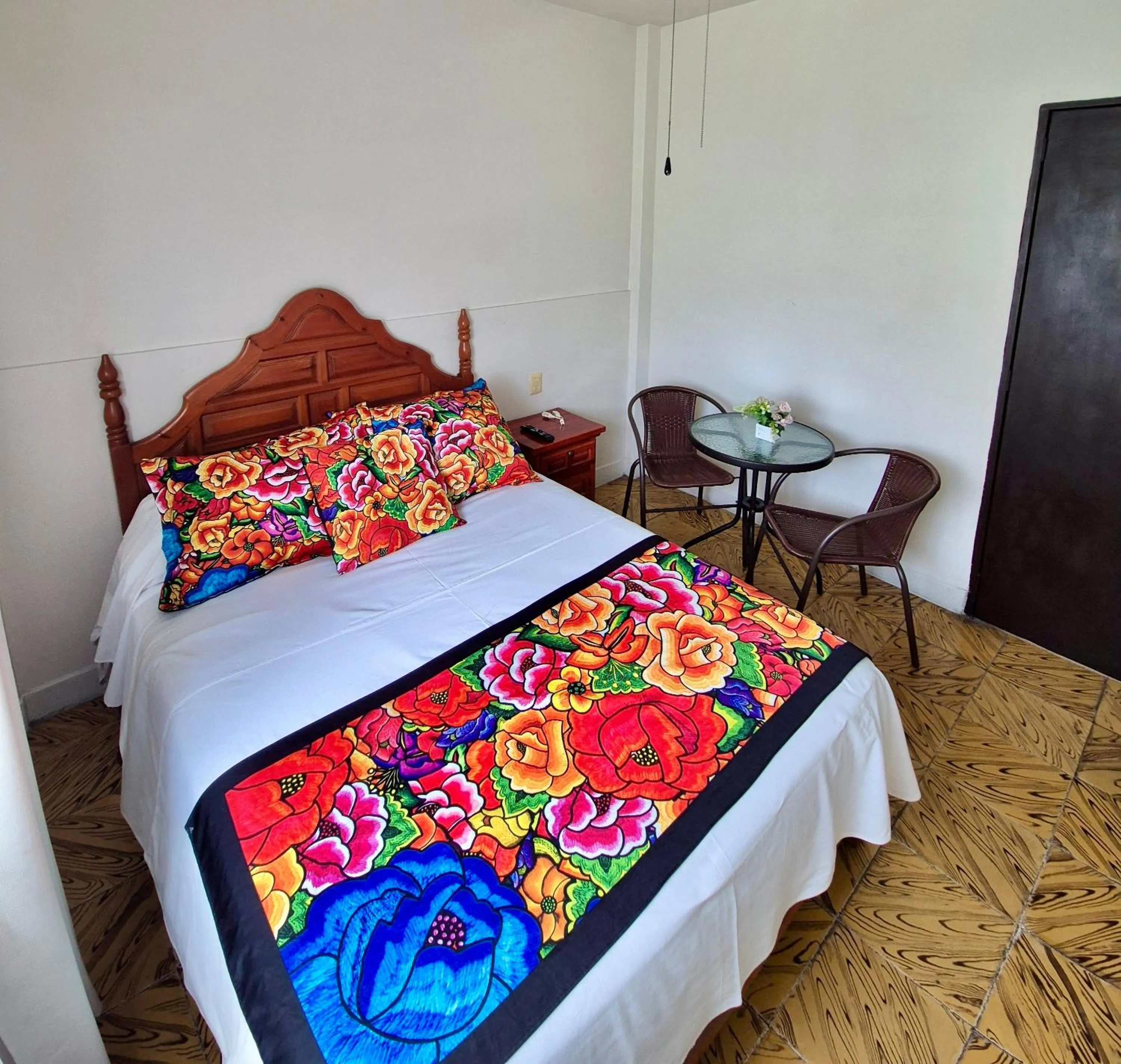 Bed in Hotel Catalina