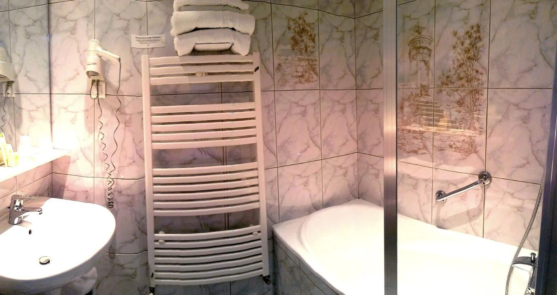 Logis Hôtel & Restaurant Arcombelle