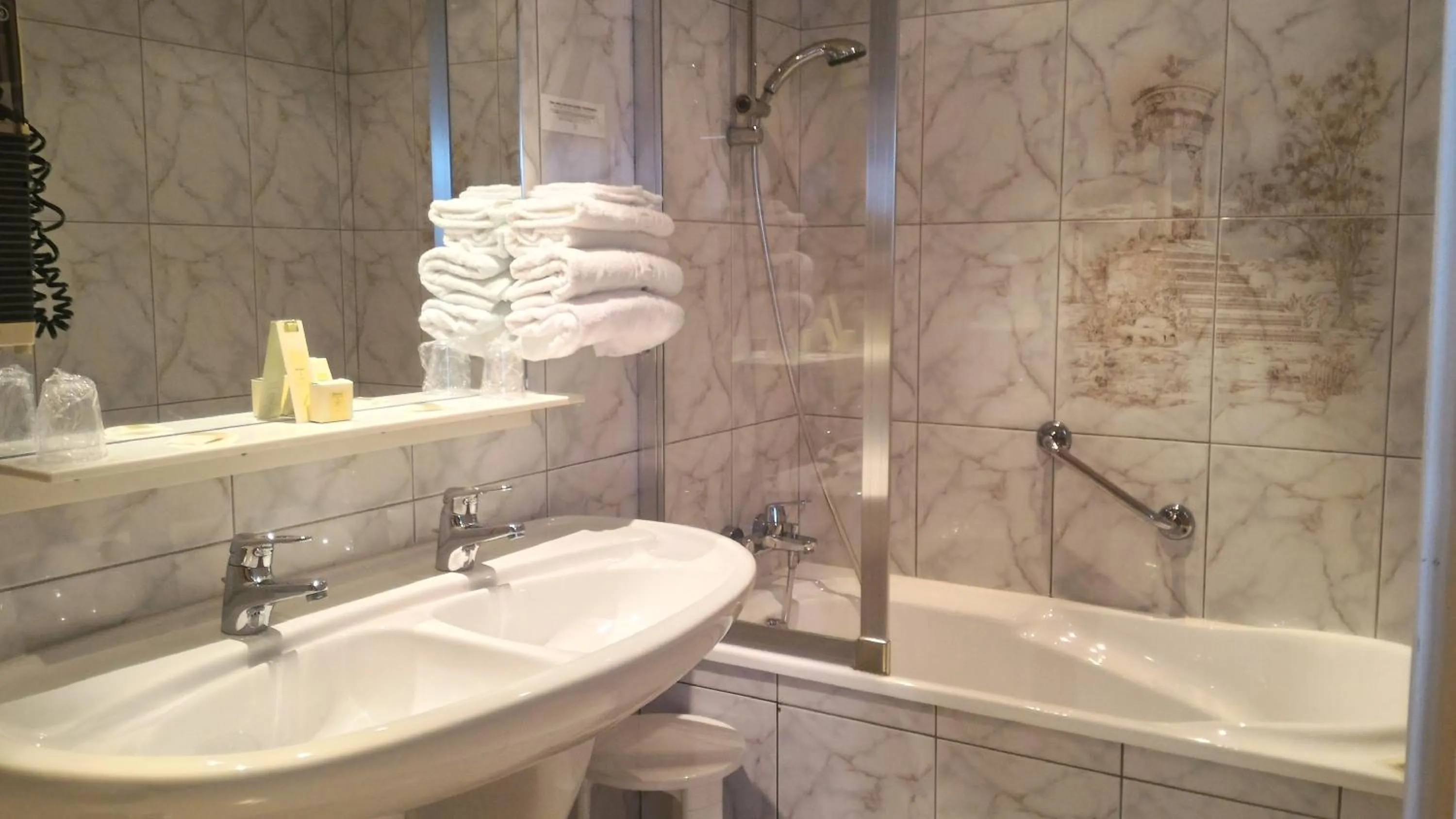 Logis Hôtel & Restaurant Arcombelle