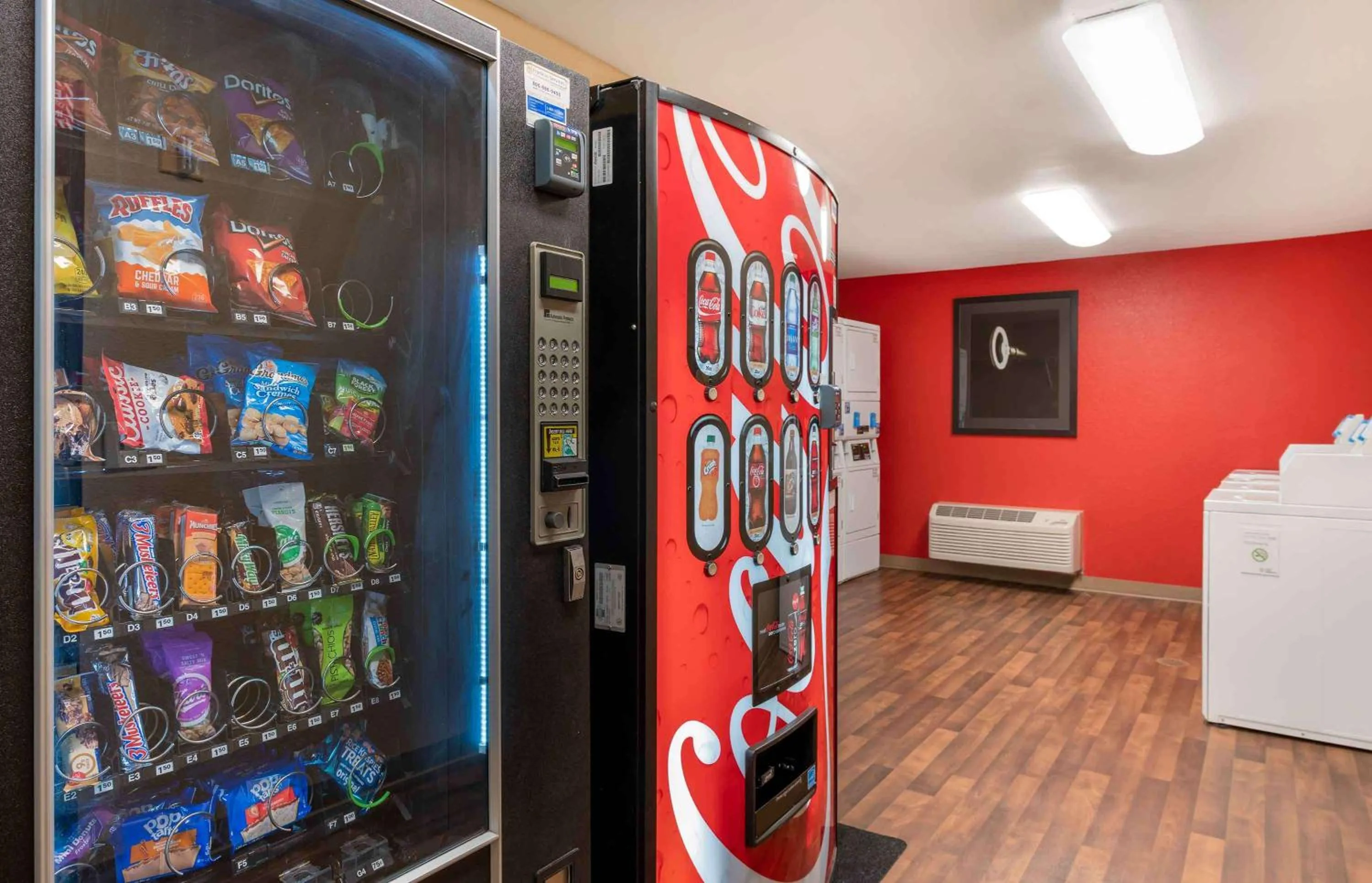 Property building in Extended Stay America Select Suites - Columbus - Worthington