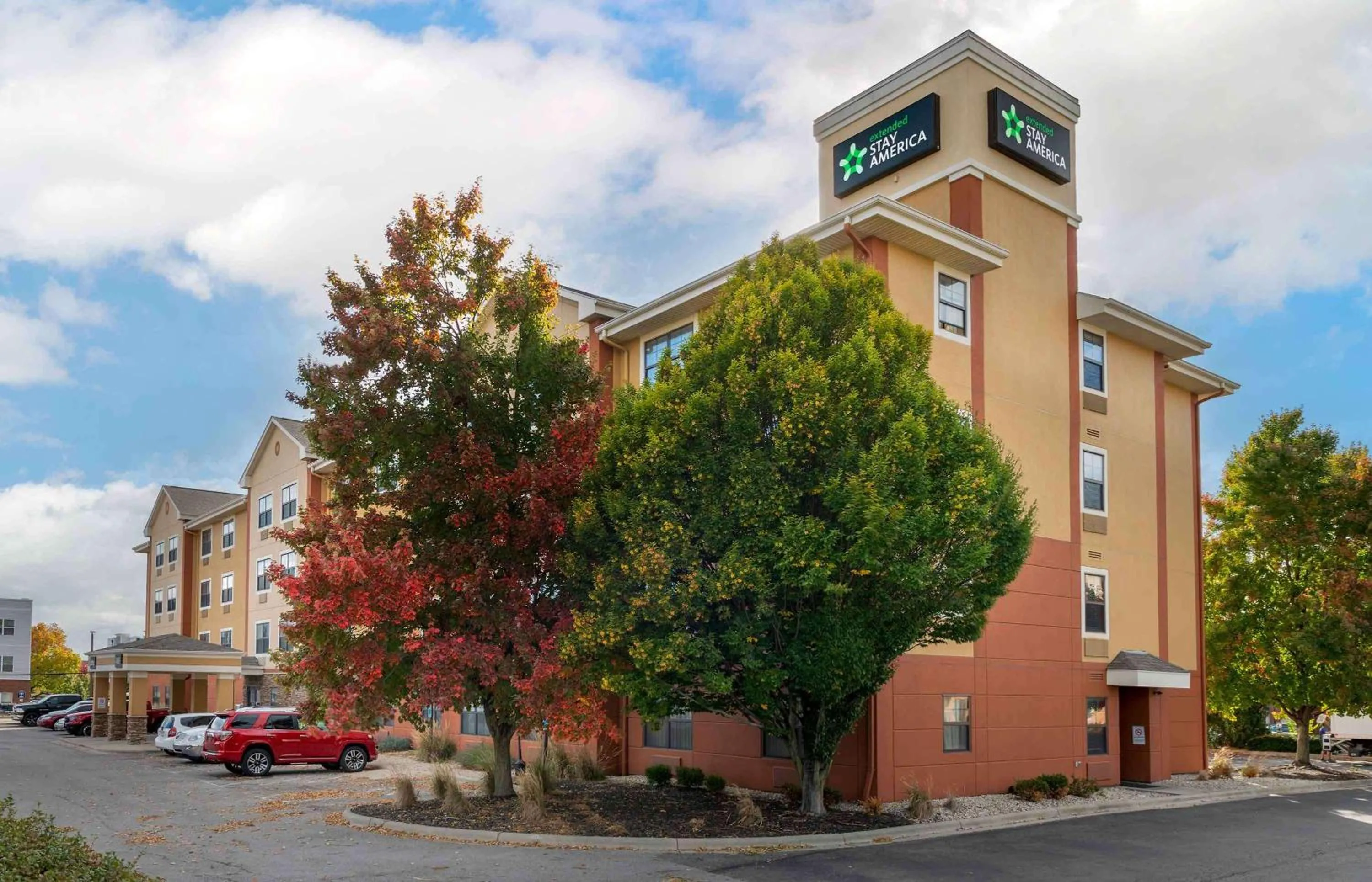 Property building in Extended Stay America Select Suites - Columbus - Worthington