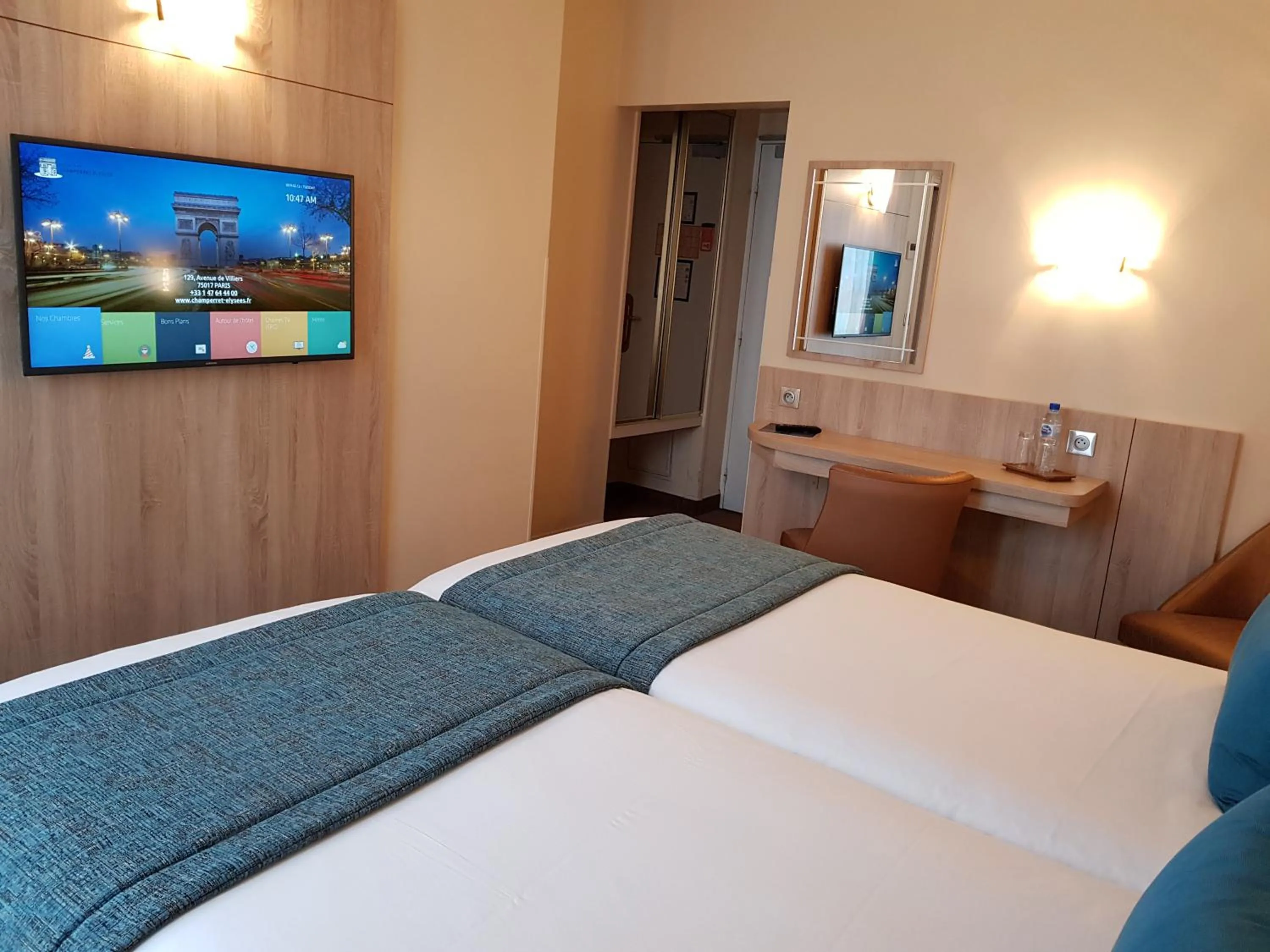 Photo of the whole room, Bed in Hotel Champerret Elysees