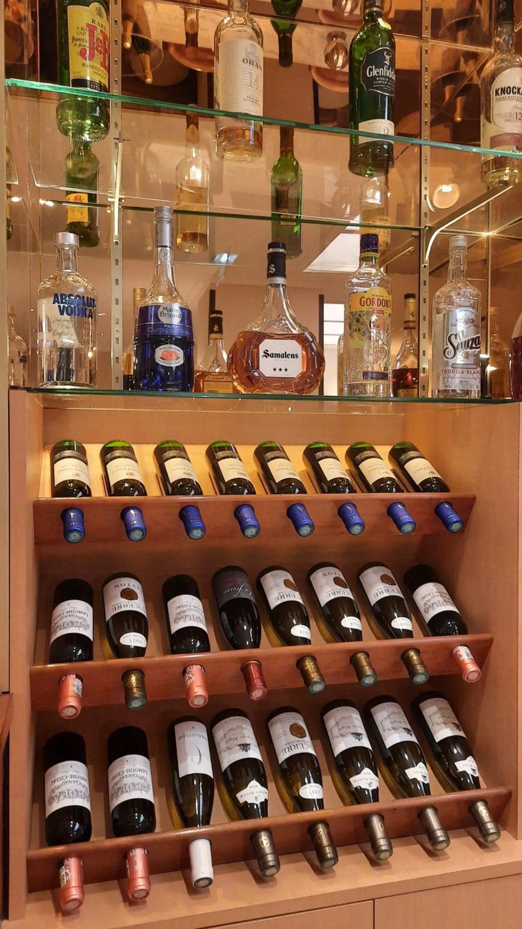 Lounge or bar in Hotel Champerret Elysees