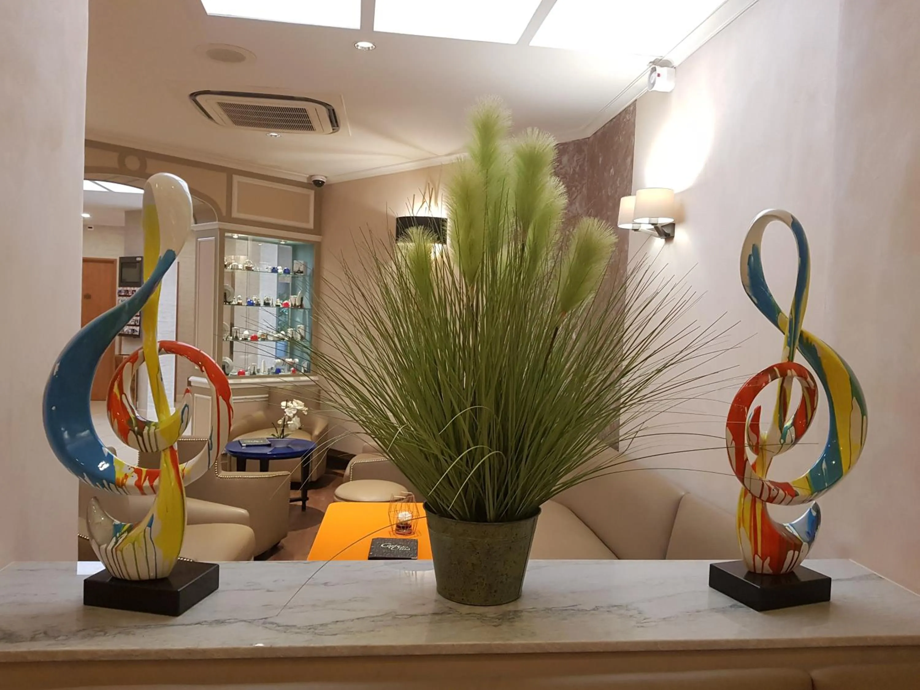 Living room in Hotel Champerret Elysees