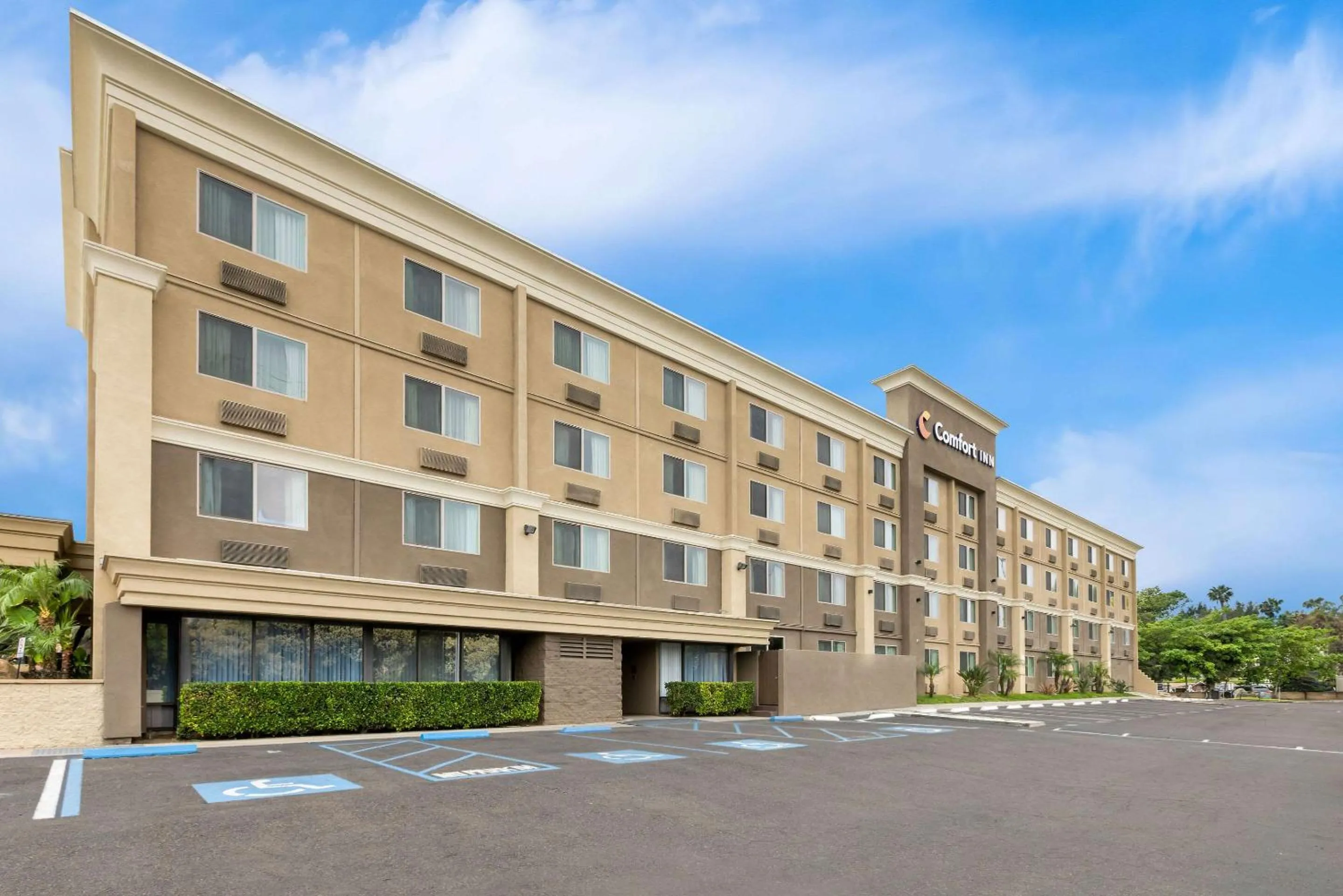 Property building in Comfort Inn Chula Vista San Diego South