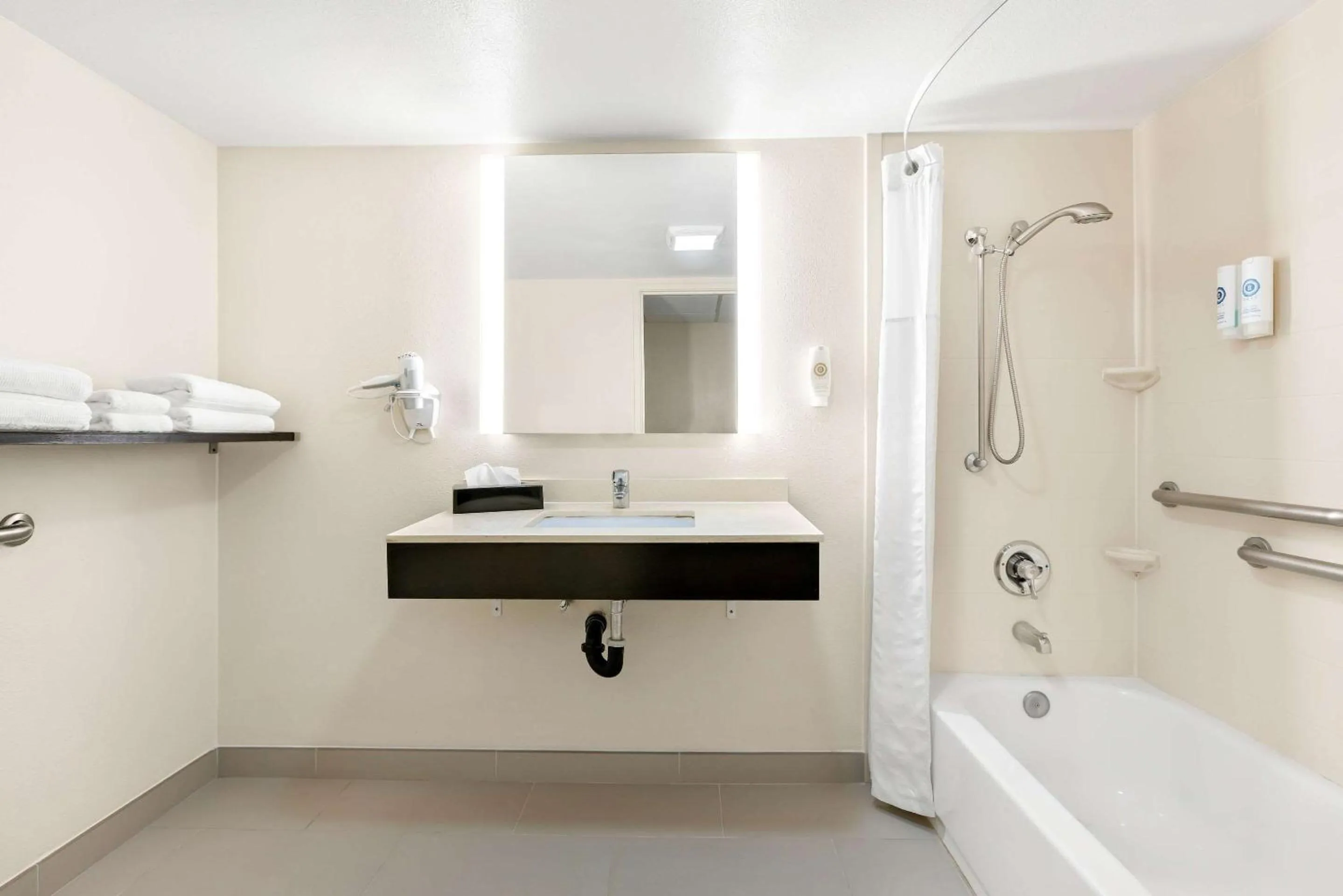 Bedroom in Comfort Inn Chula Vista San Diego South