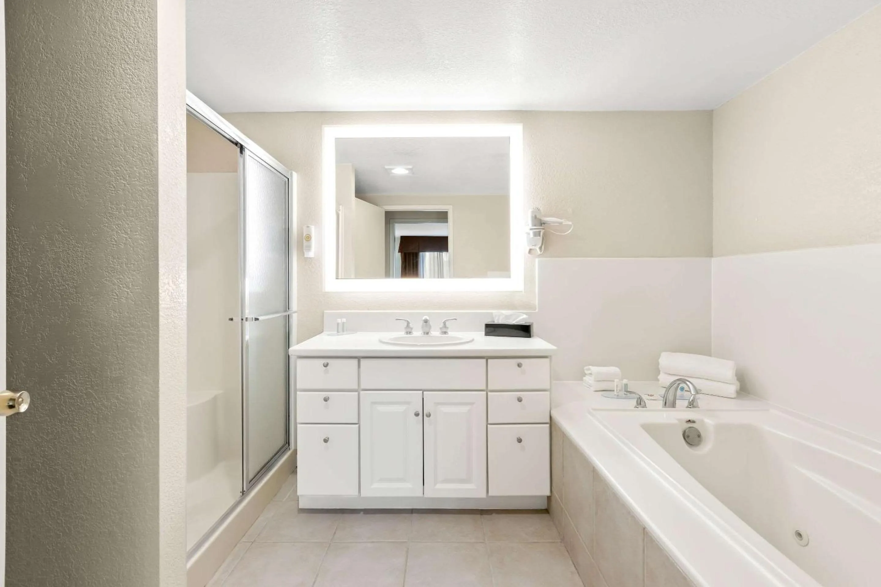 Bedroom in Comfort Inn Chula Vista San Diego South