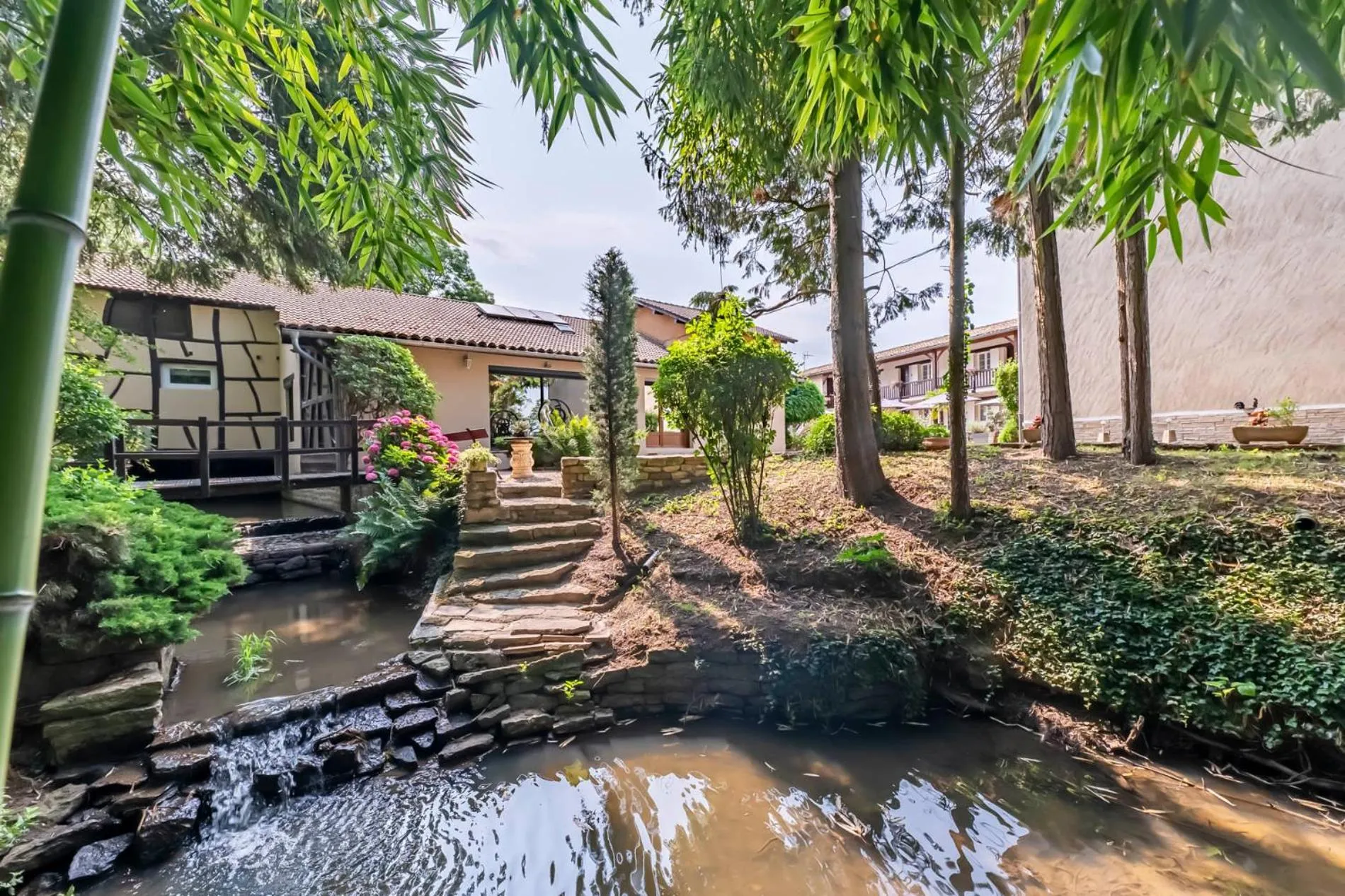 Natural landscape in Hôtel du Moulin de la Brevette