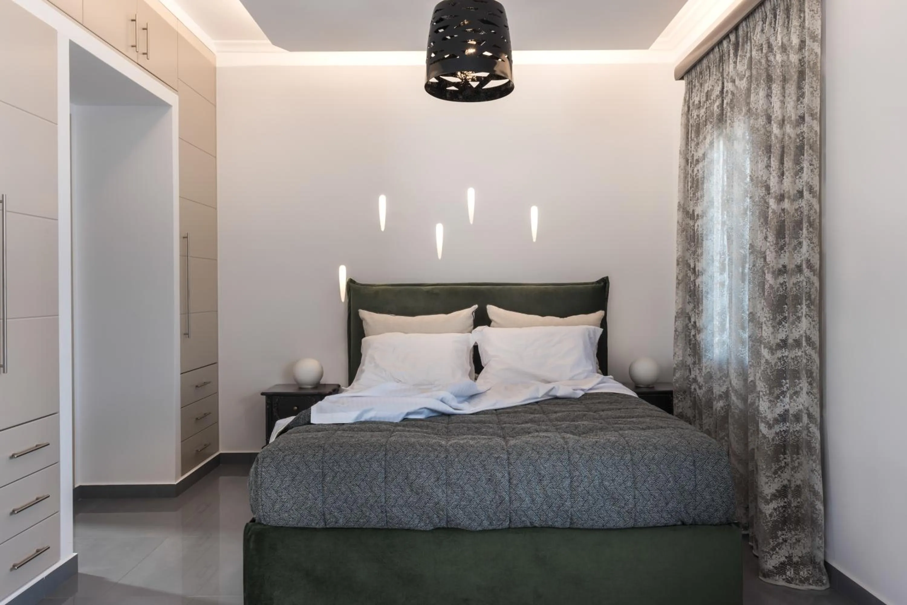 Bedroom, Bed in Marvarit Suites