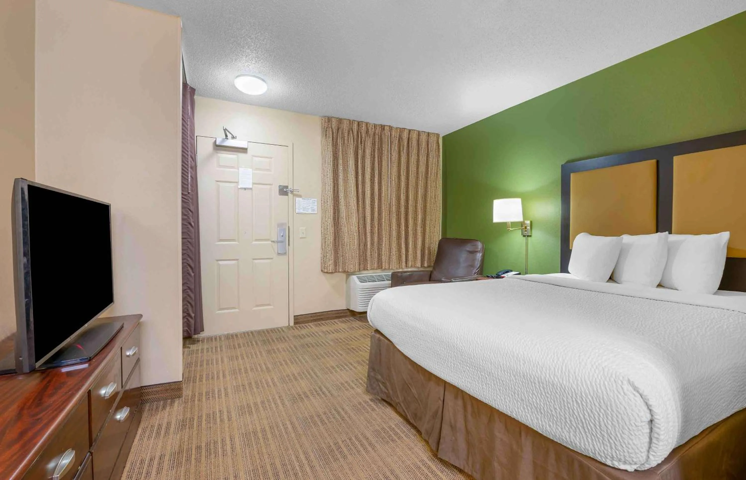 Bedroom, Bed in Extended Stay America Suites - Fort Worth - Medical Center