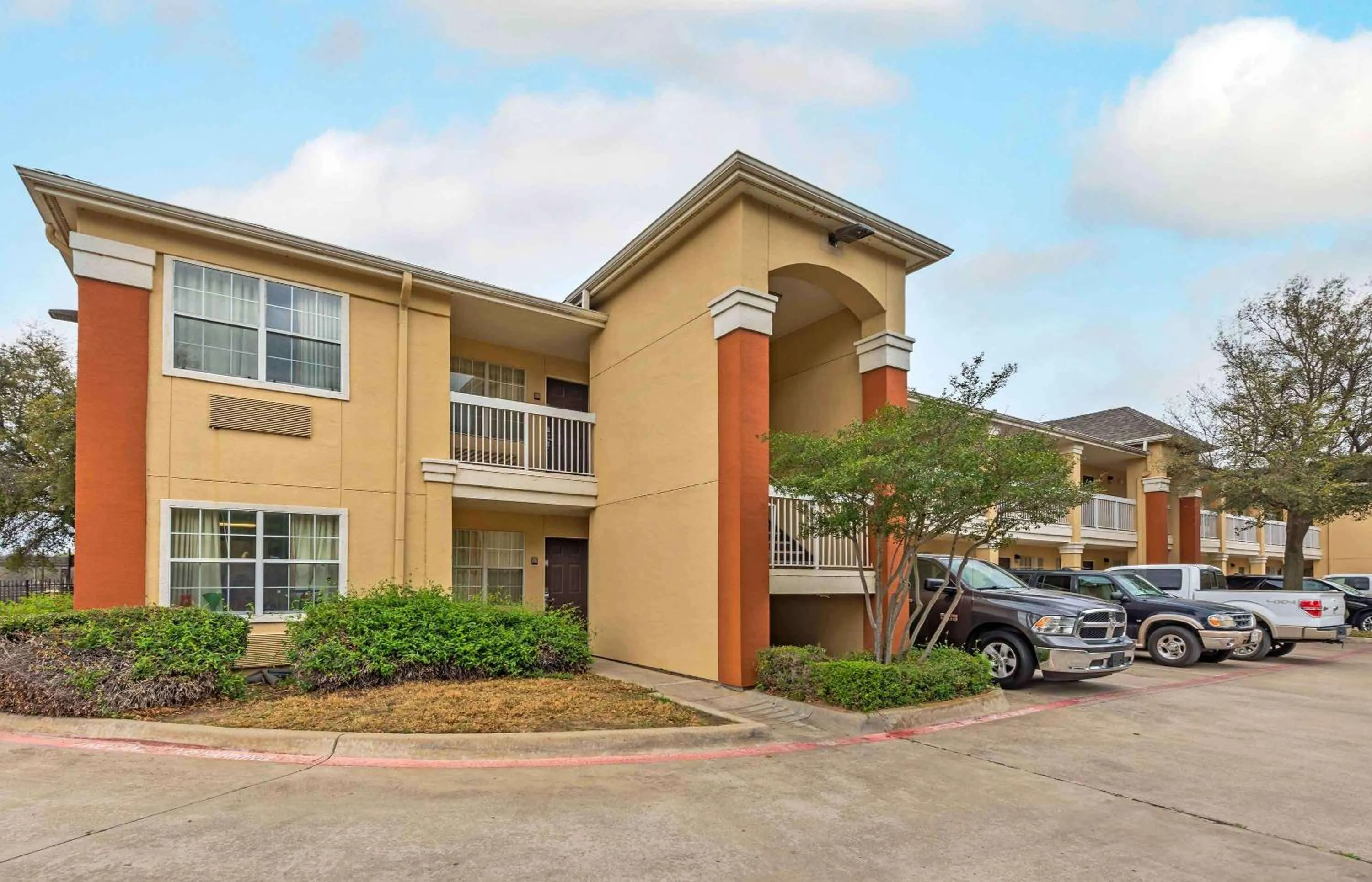 Property building in Extended Stay America Suites - Fort Worth - Medical Center
