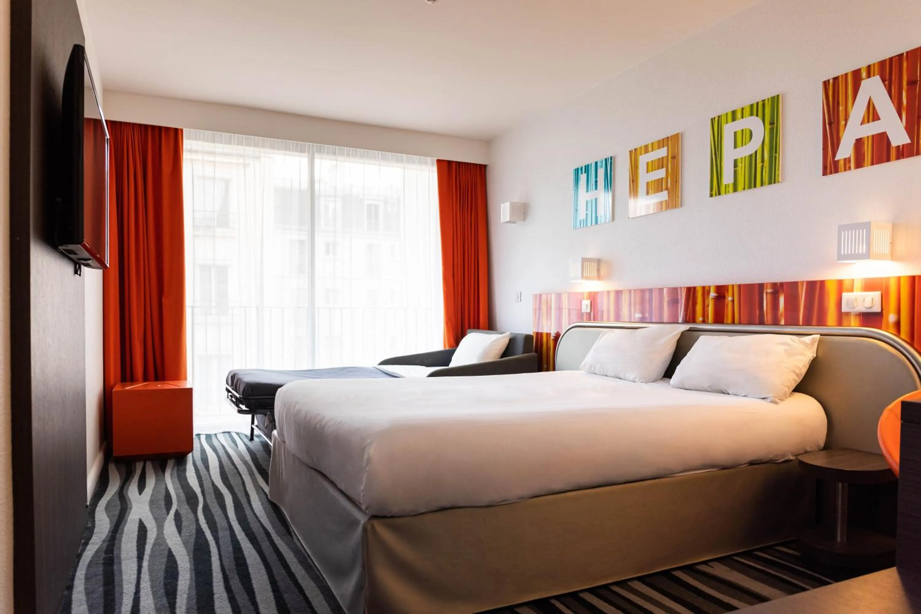 Bed in ibis Styles Paris Porte d'Orléans