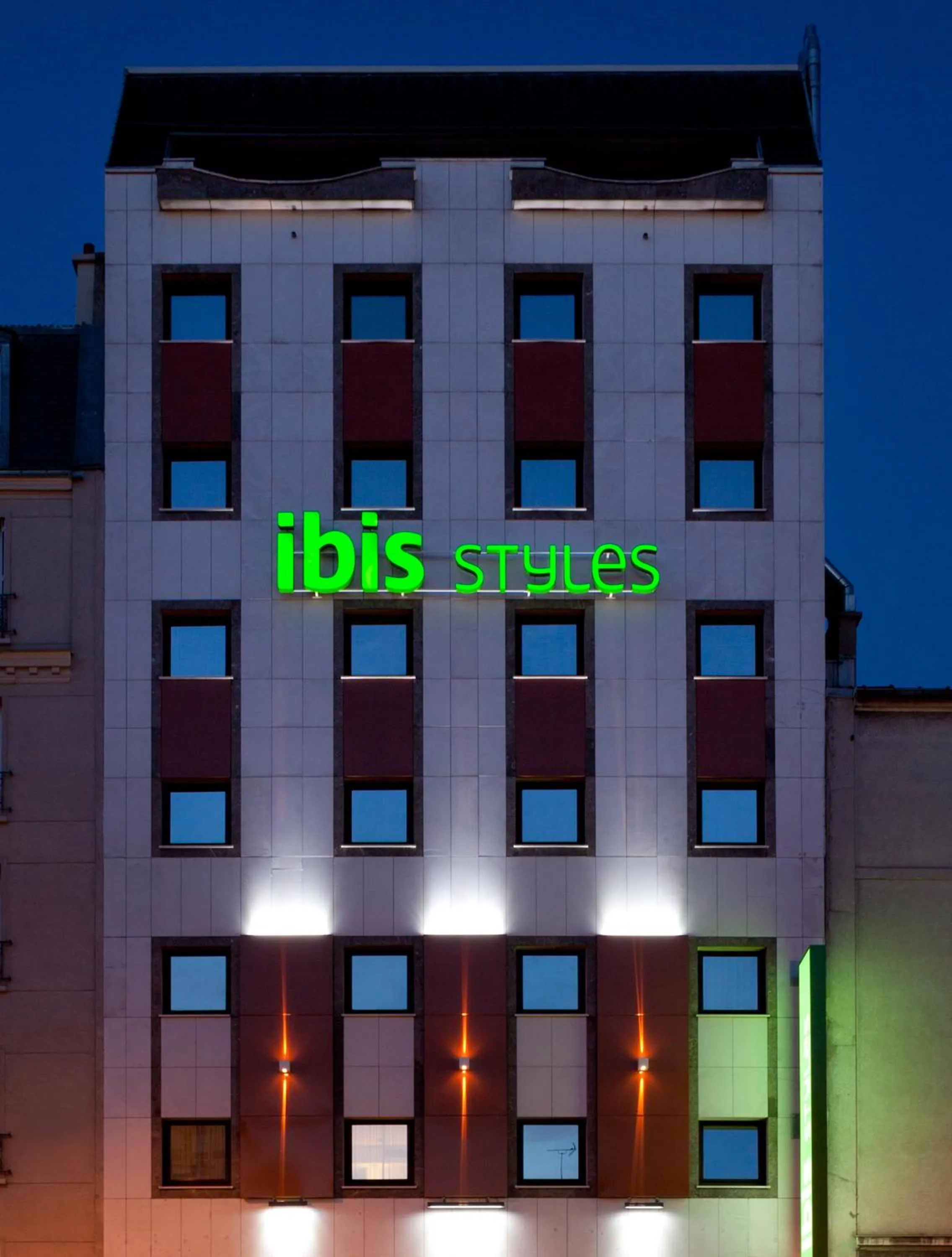 Property building in ibis Styles Paris Porte d'Orléans