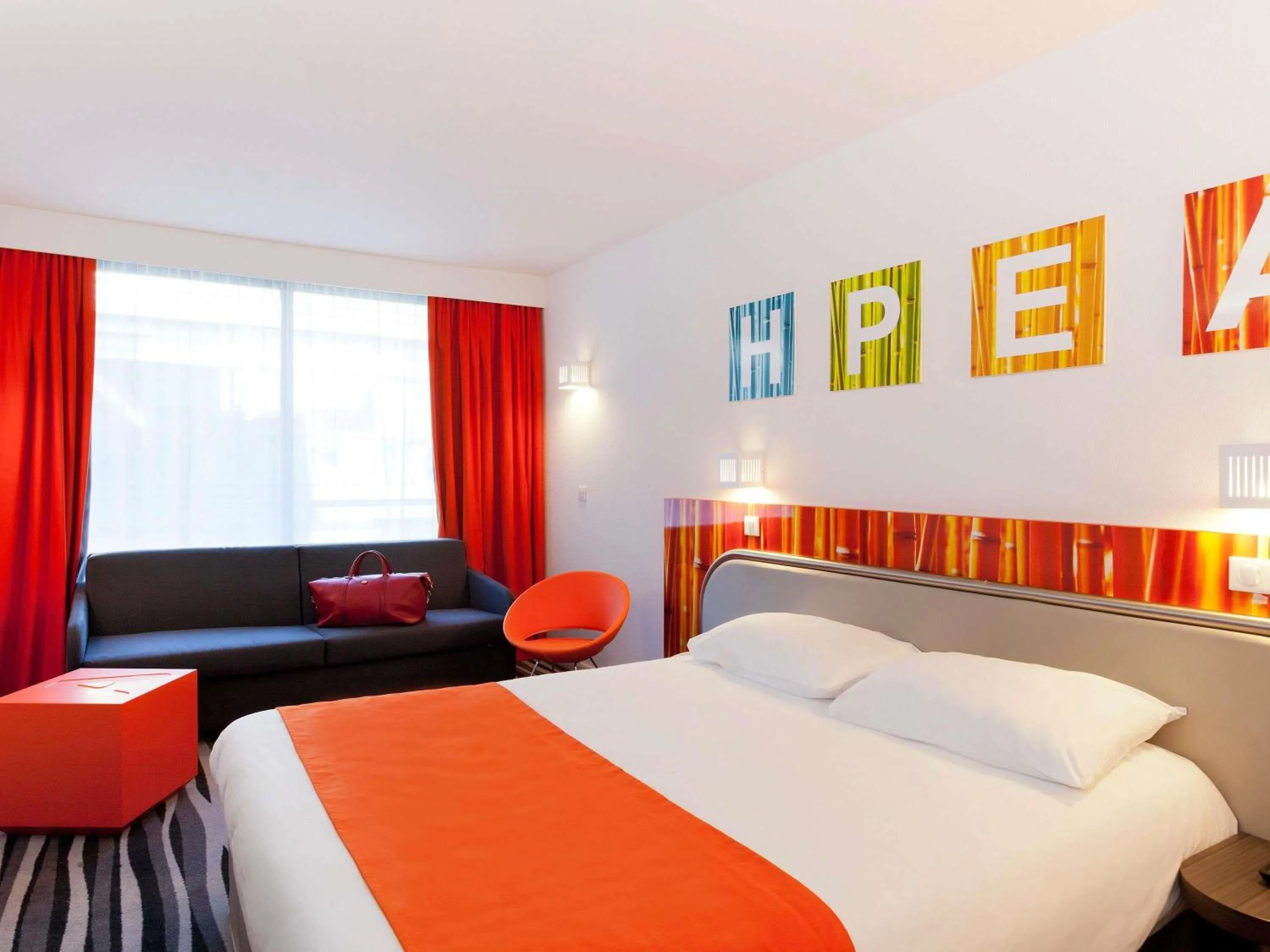 Bedroom, Bed in ibis Styles Paris Porte d'Orléans