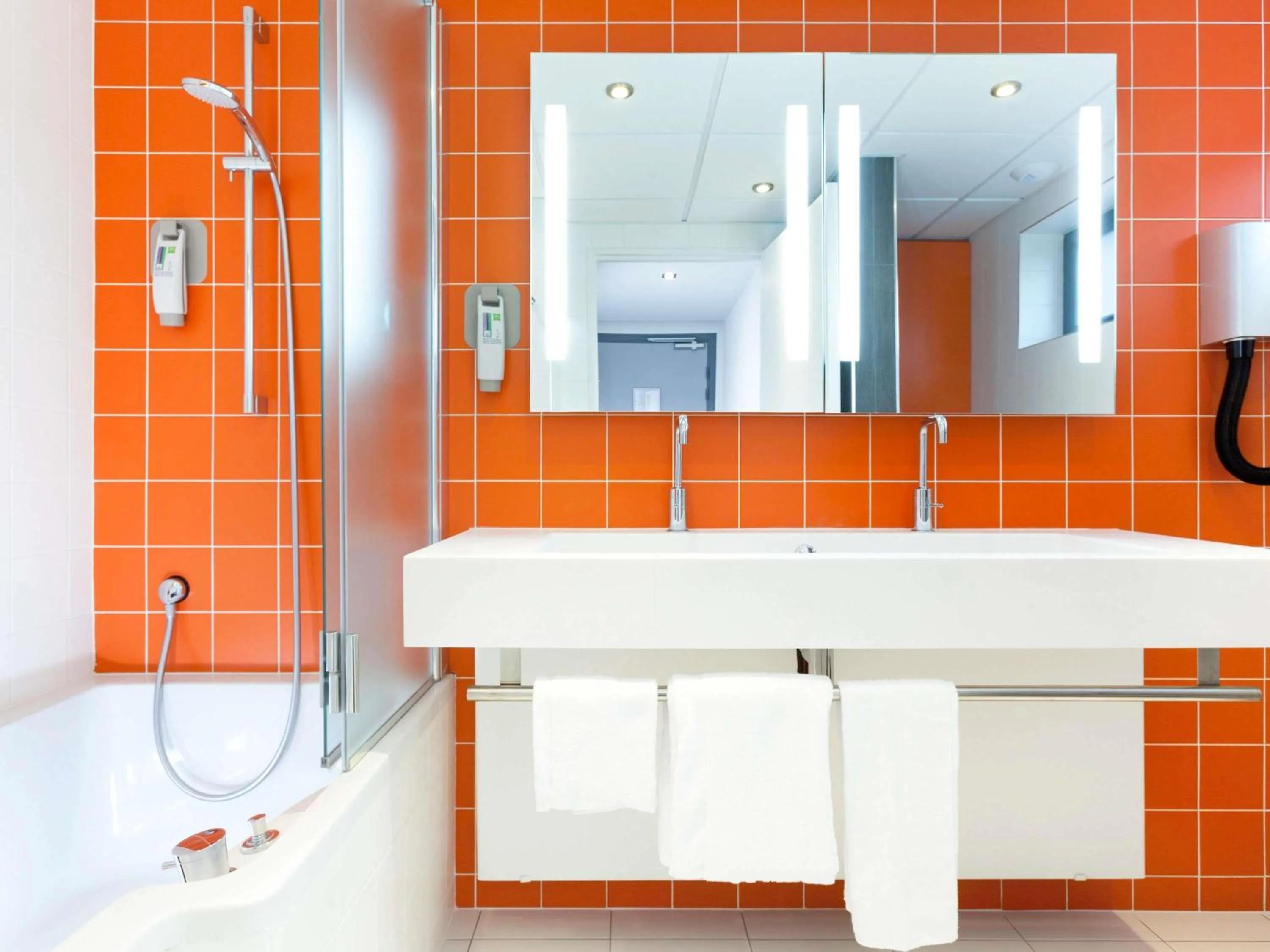 Bedroom in ibis Styles Paris Porte d'Orléans