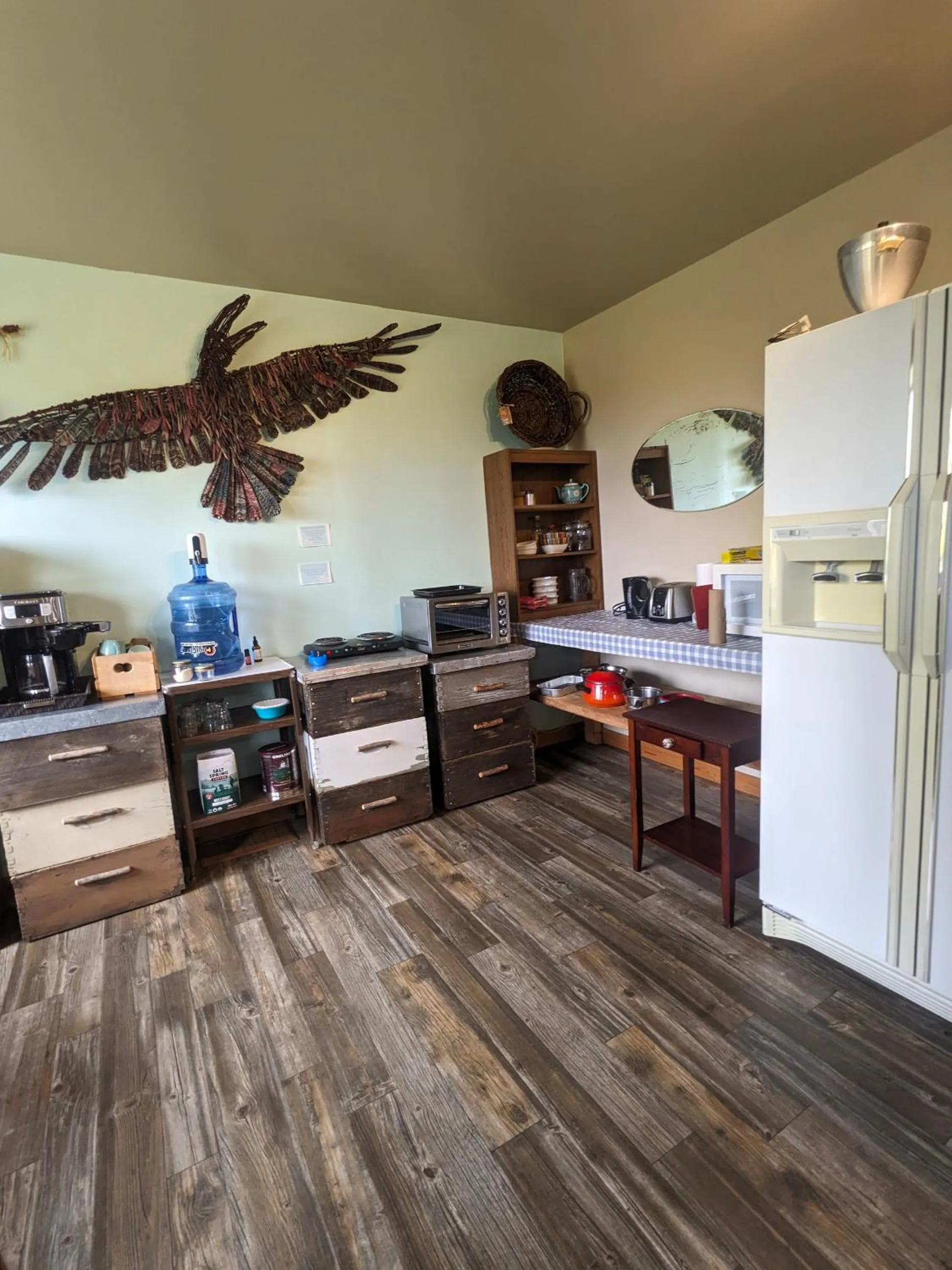 Kitchen or kitchenette in Willow Grove B&B Inn