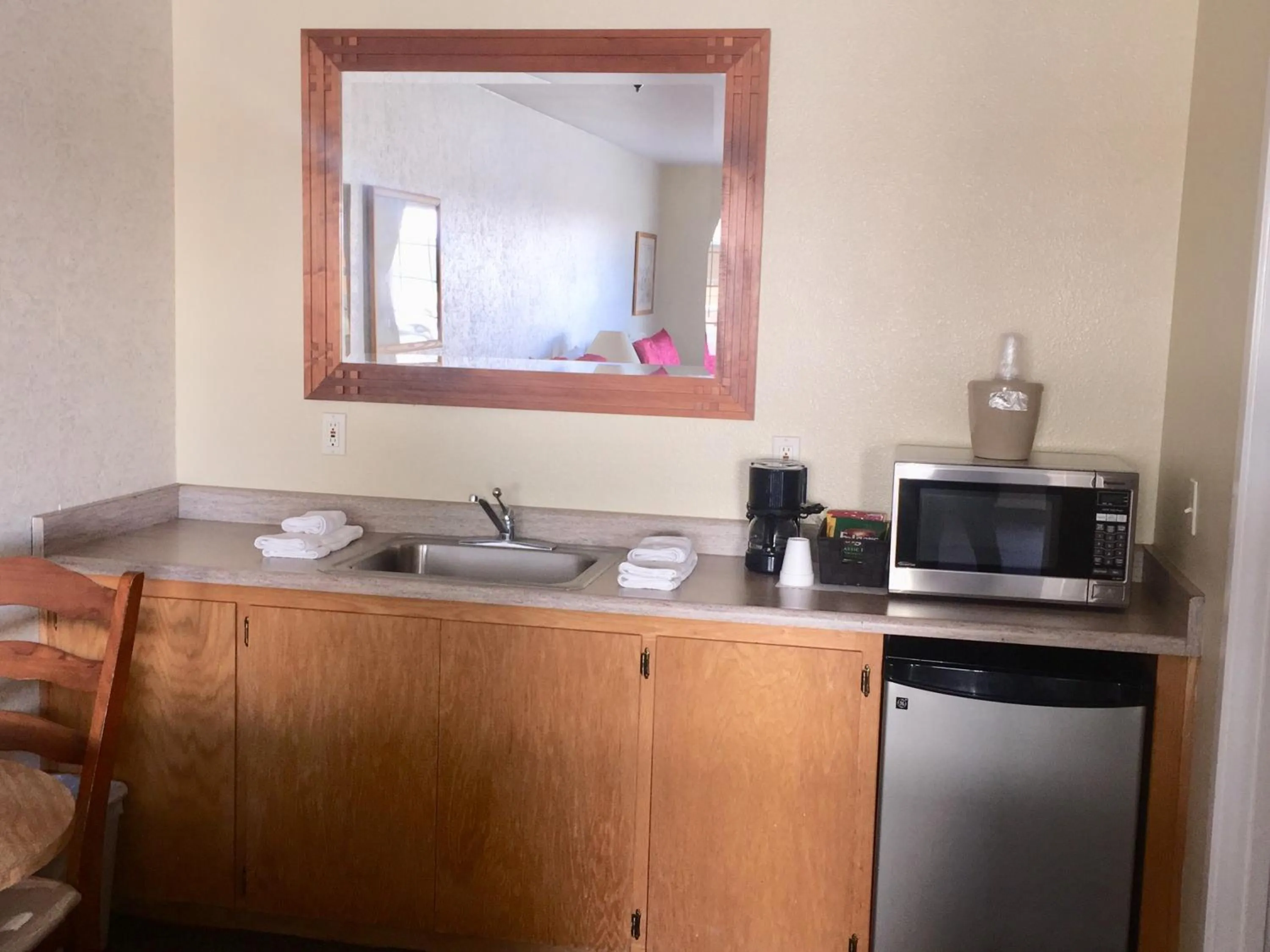 Kitchen or kitchenette in Gridley Inn & RV Park