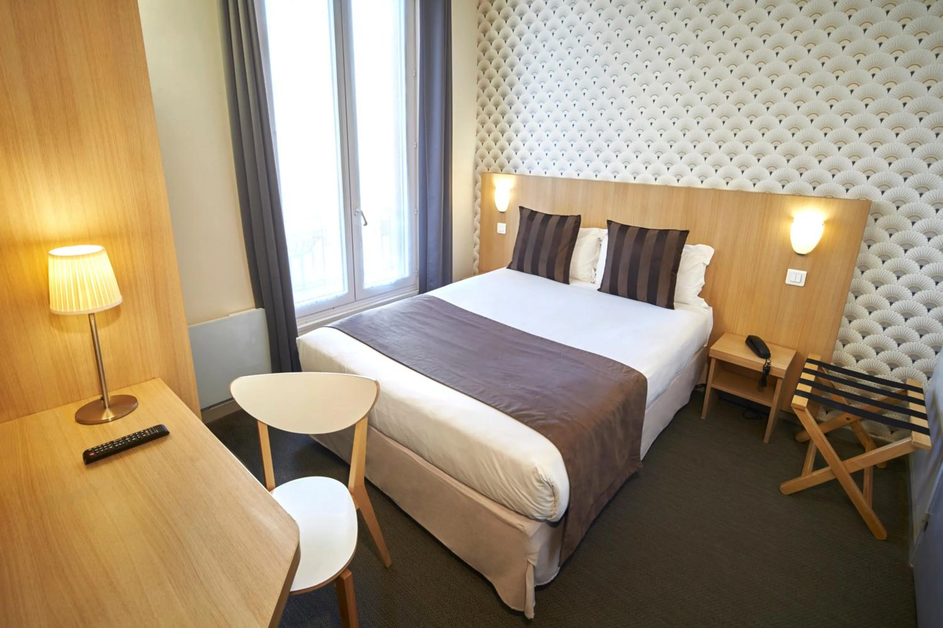 Bedroom, Bed in Hotel Paris Villette