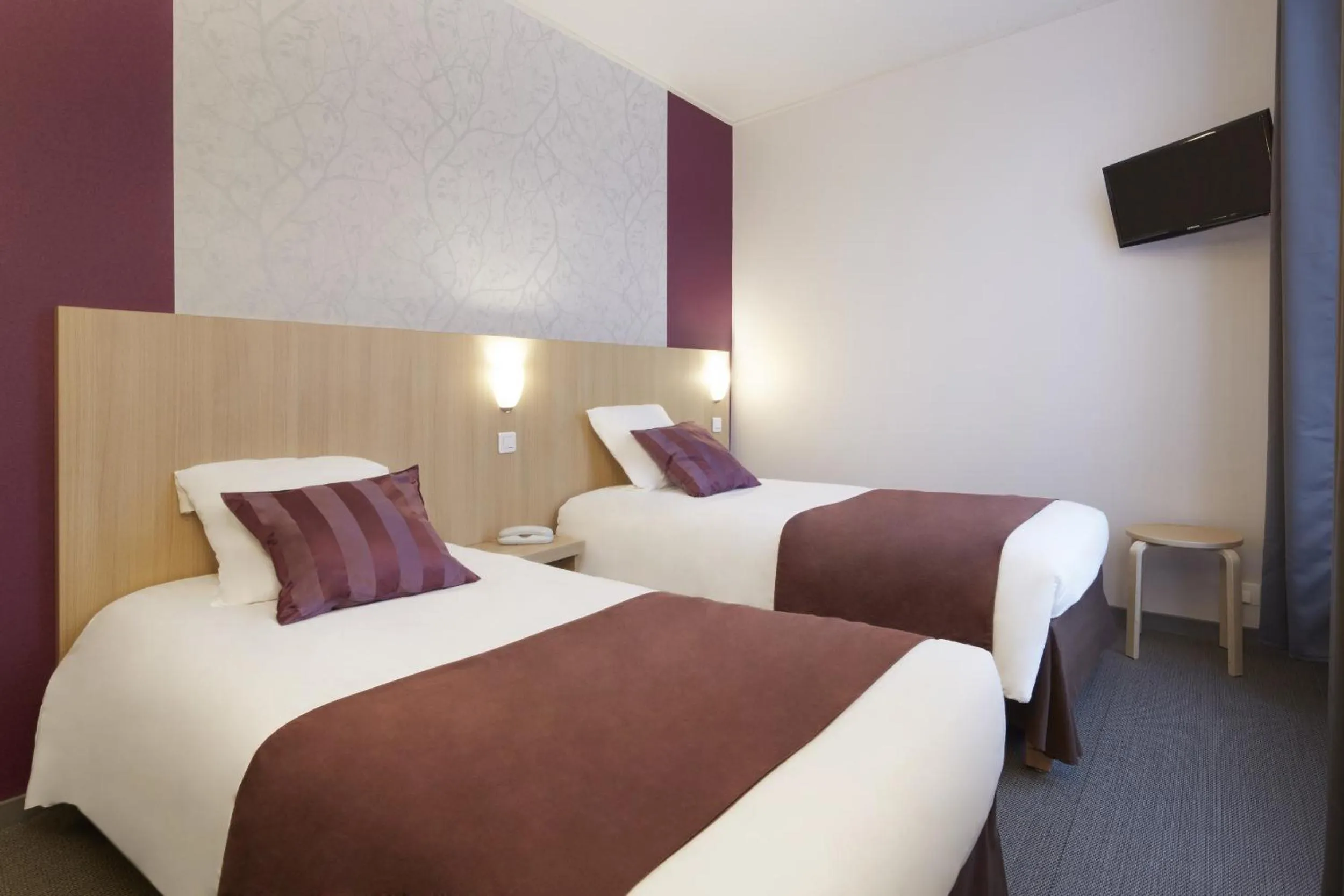 Photo of the whole room, Bed in Hotel Paris Villette