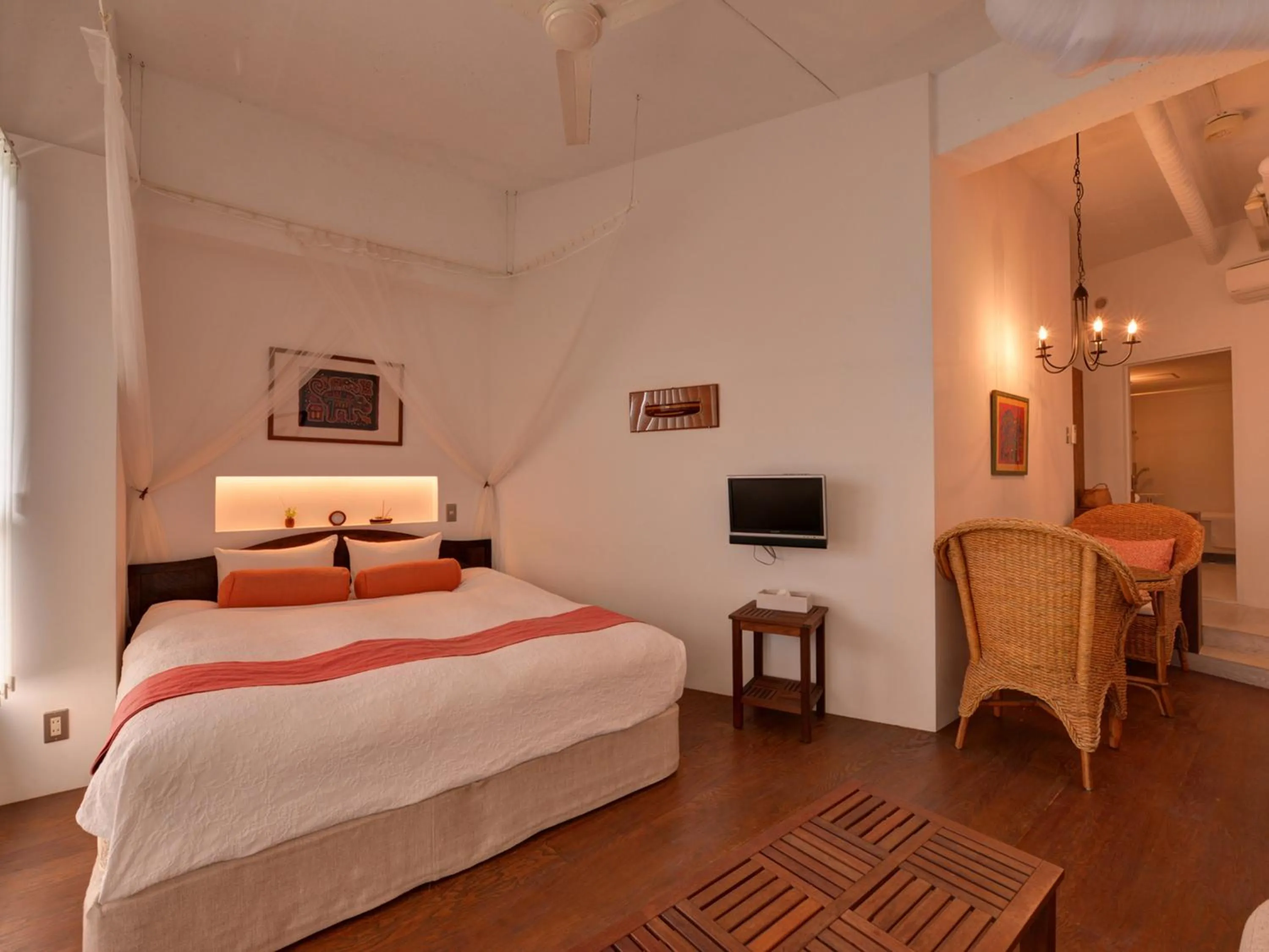 Photo of the whole room, Bed in Sound Swell Resort