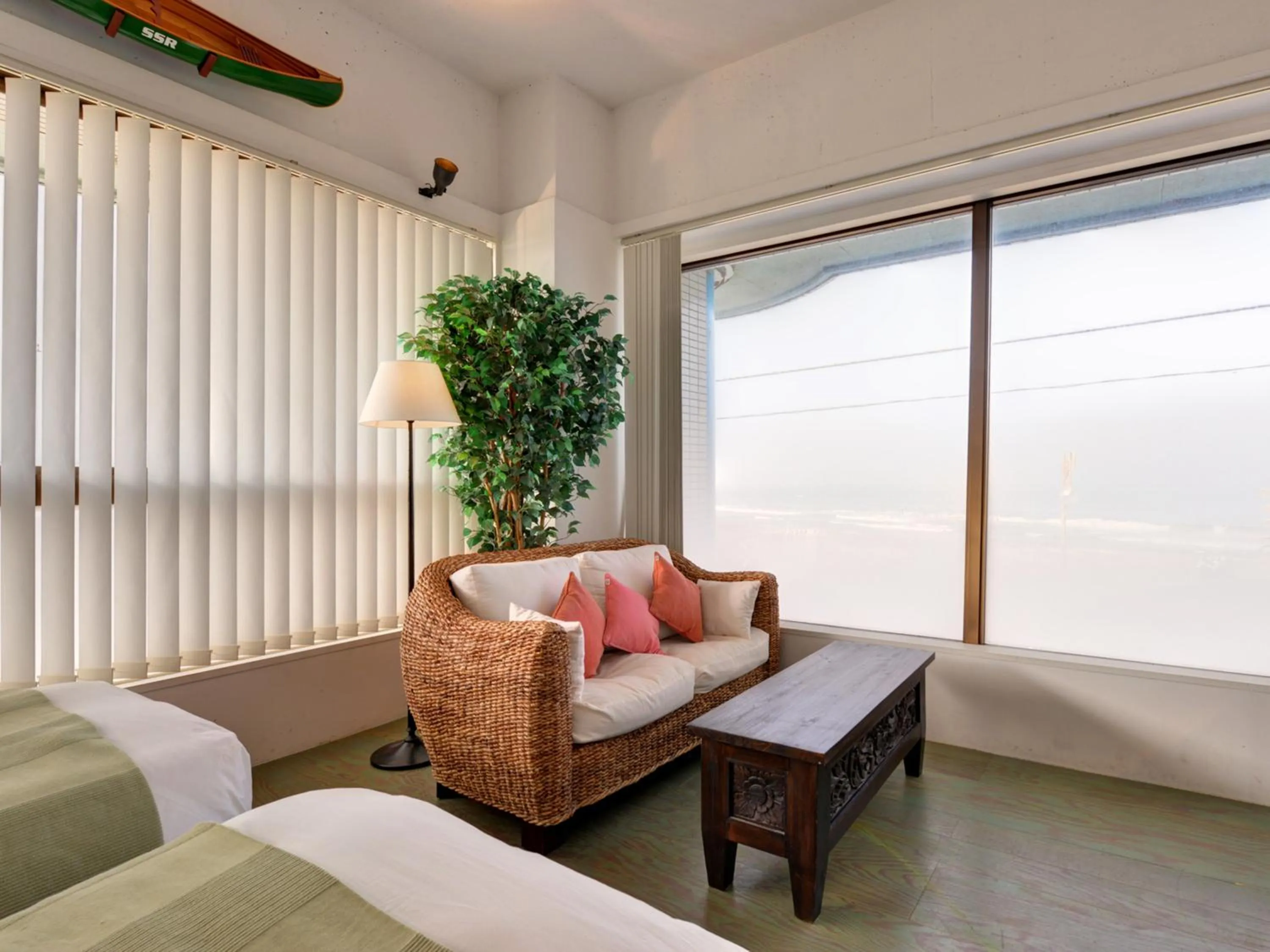 Photo of the whole room, Bed in Sound Swell Resort