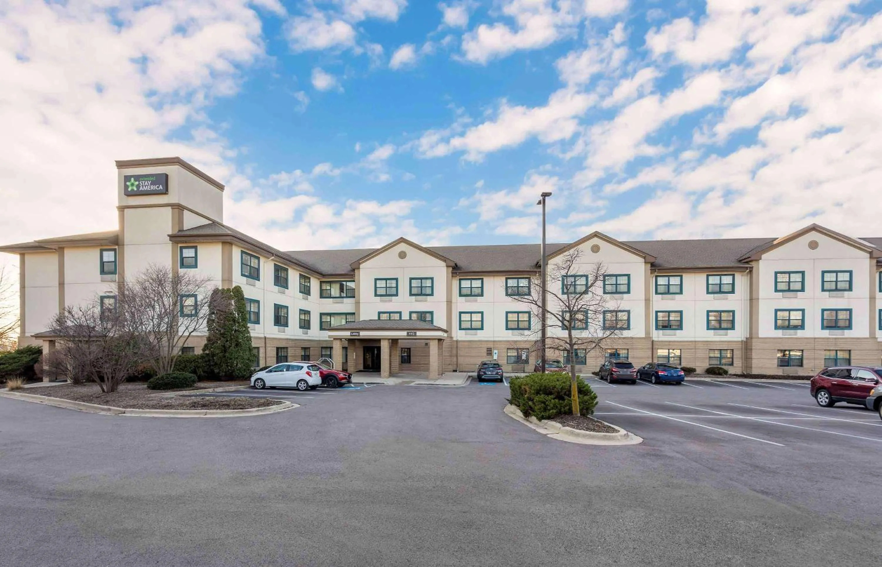 Property building in Extended Stay America Select Suites - Chicago - Lisle