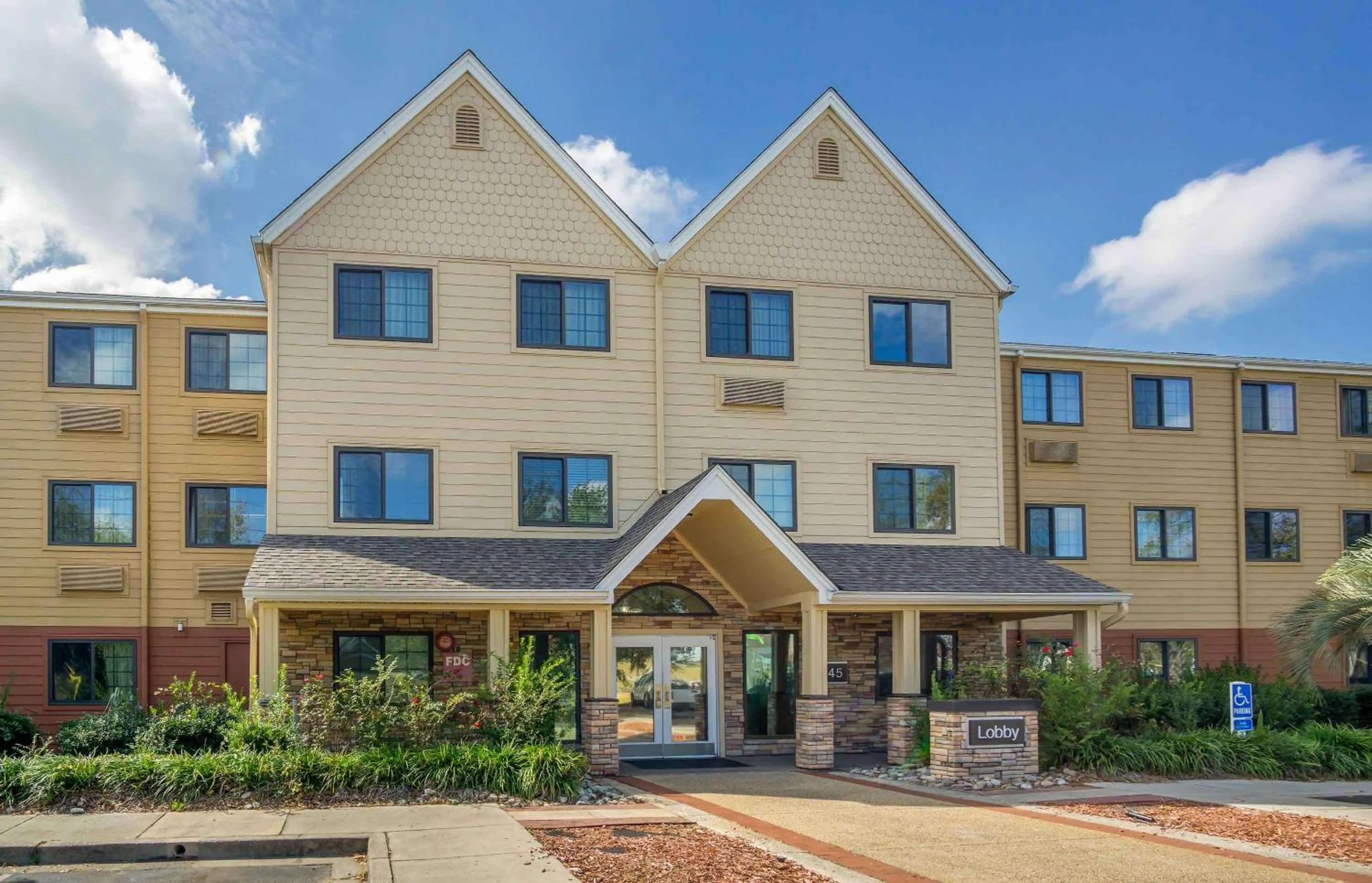 Property building in Extended Stay America Suites - Charleston - Airport