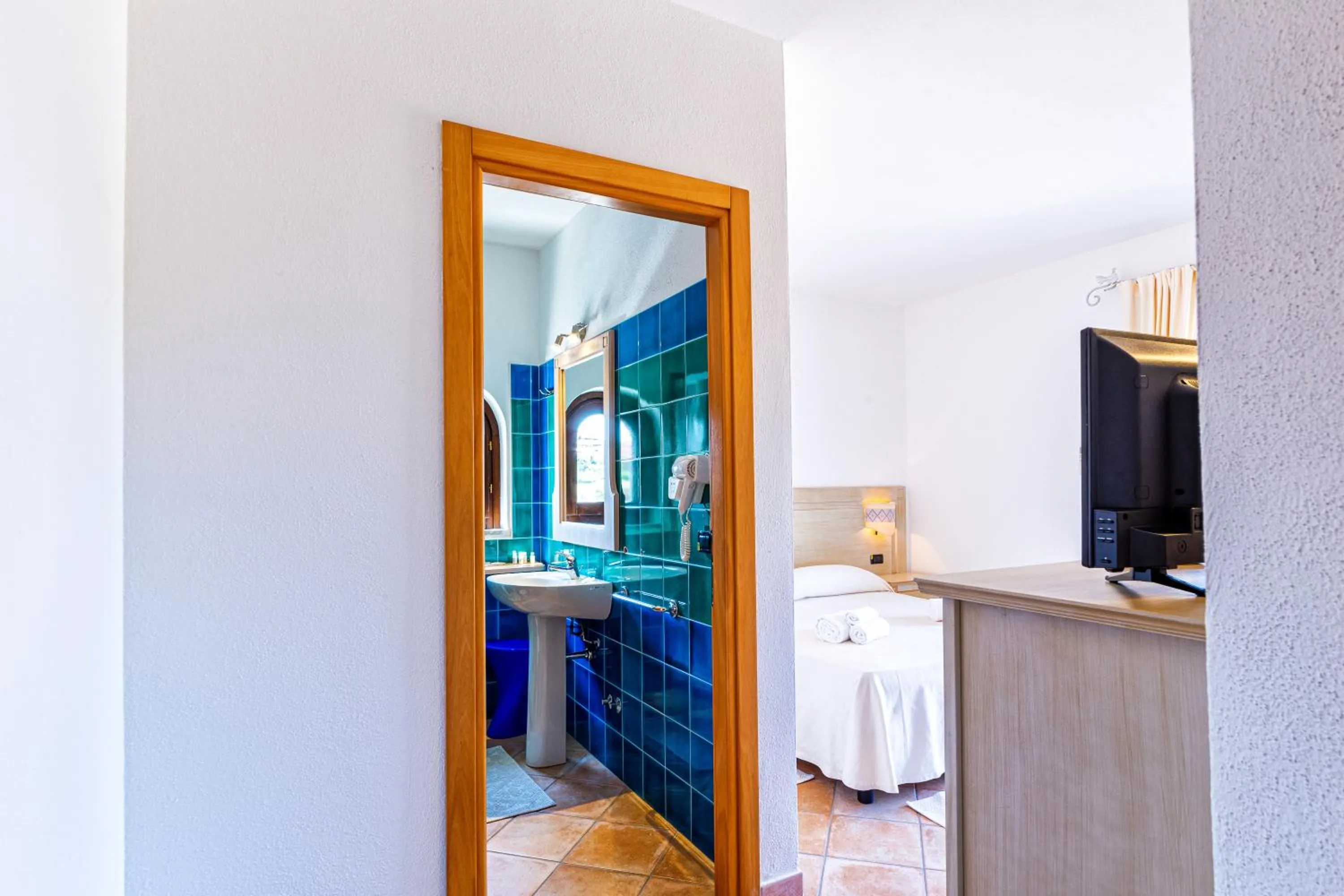 Bathroom in Hotel il Faro di Molara