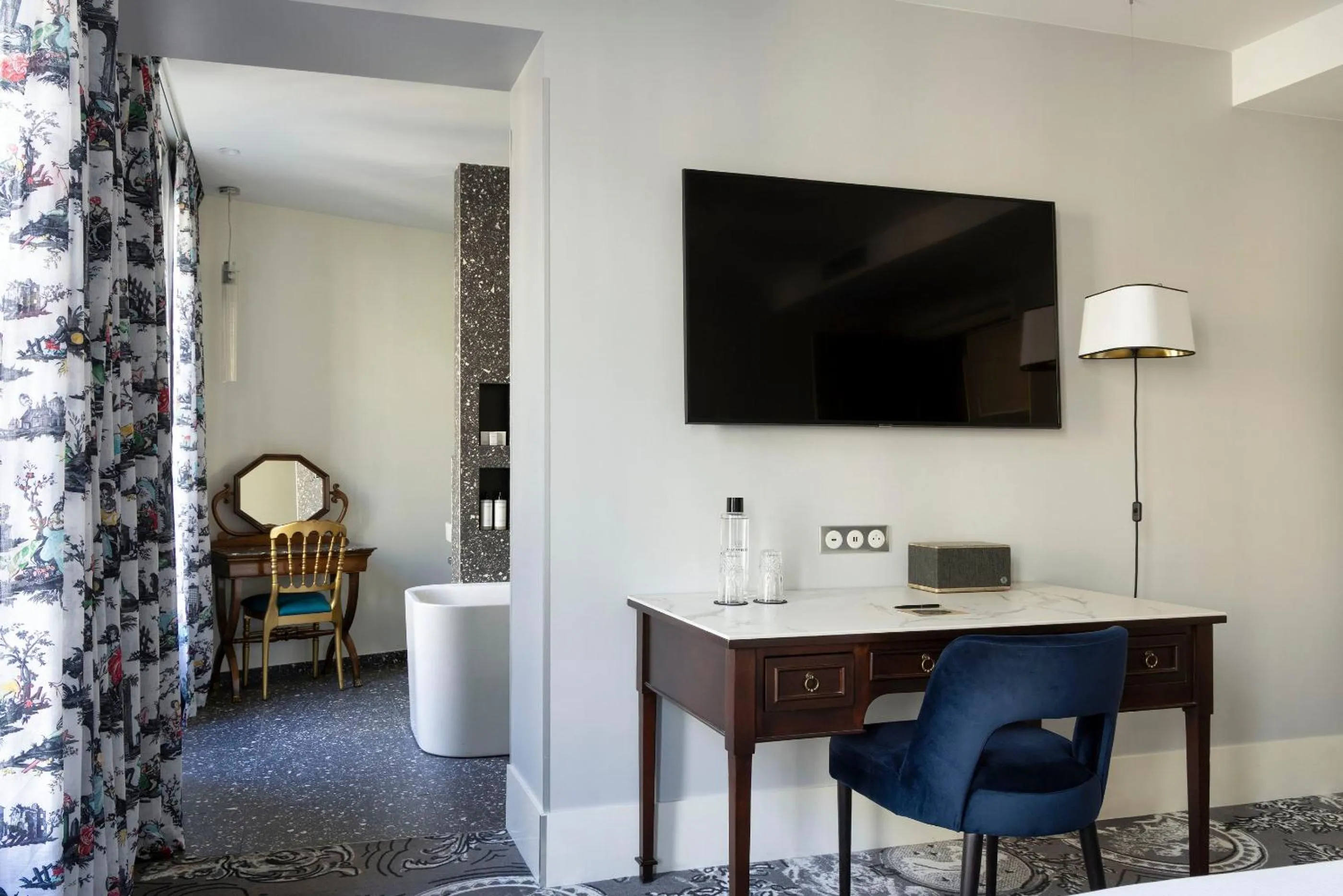 Bedroom in Normandy Le Chantier