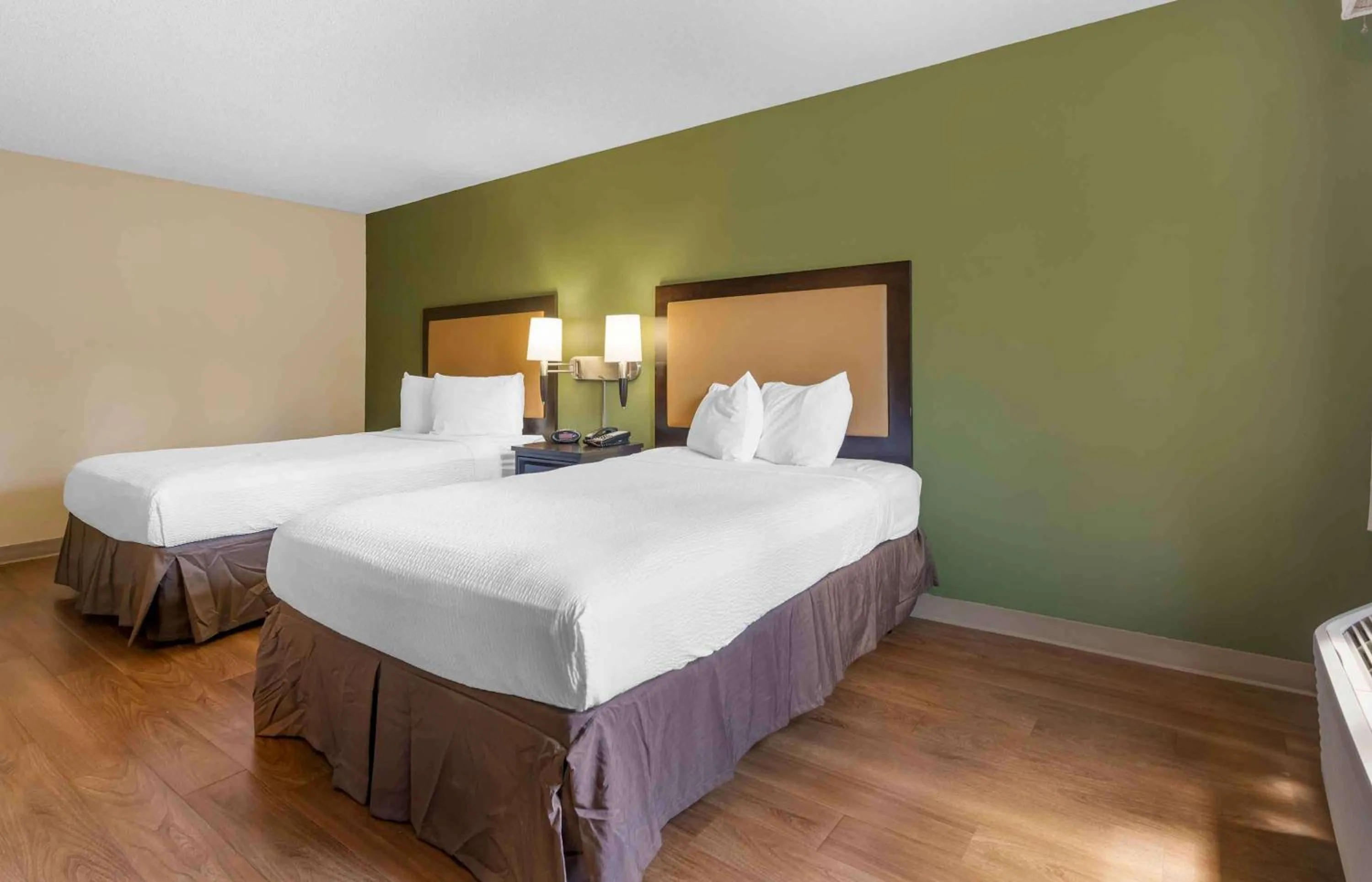 Bedroom, Bed in Extended Stay America Suites - San Jose - Edenvale - South