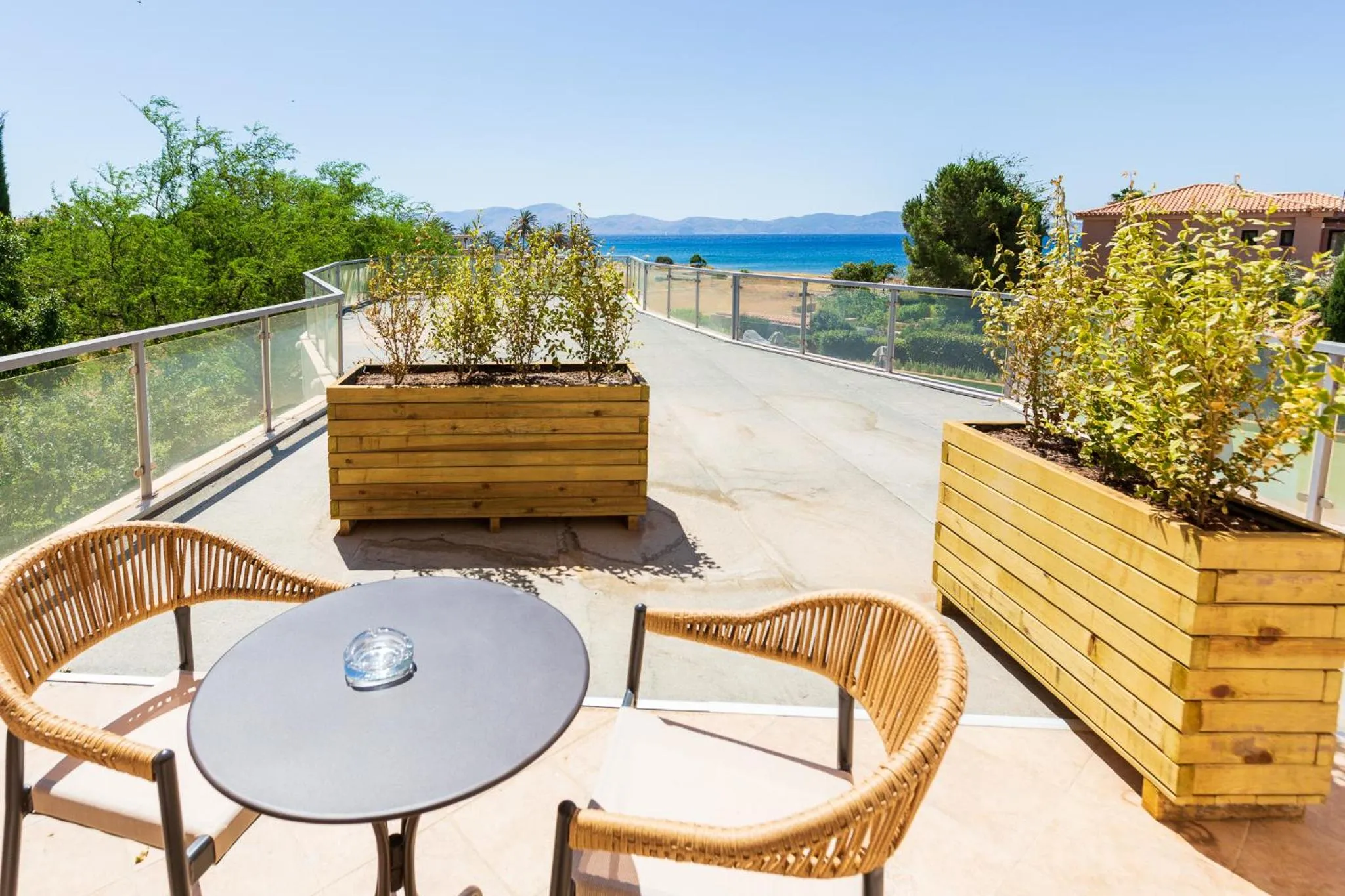 Balcony/Terrace in 180 South Seaside Hotel
