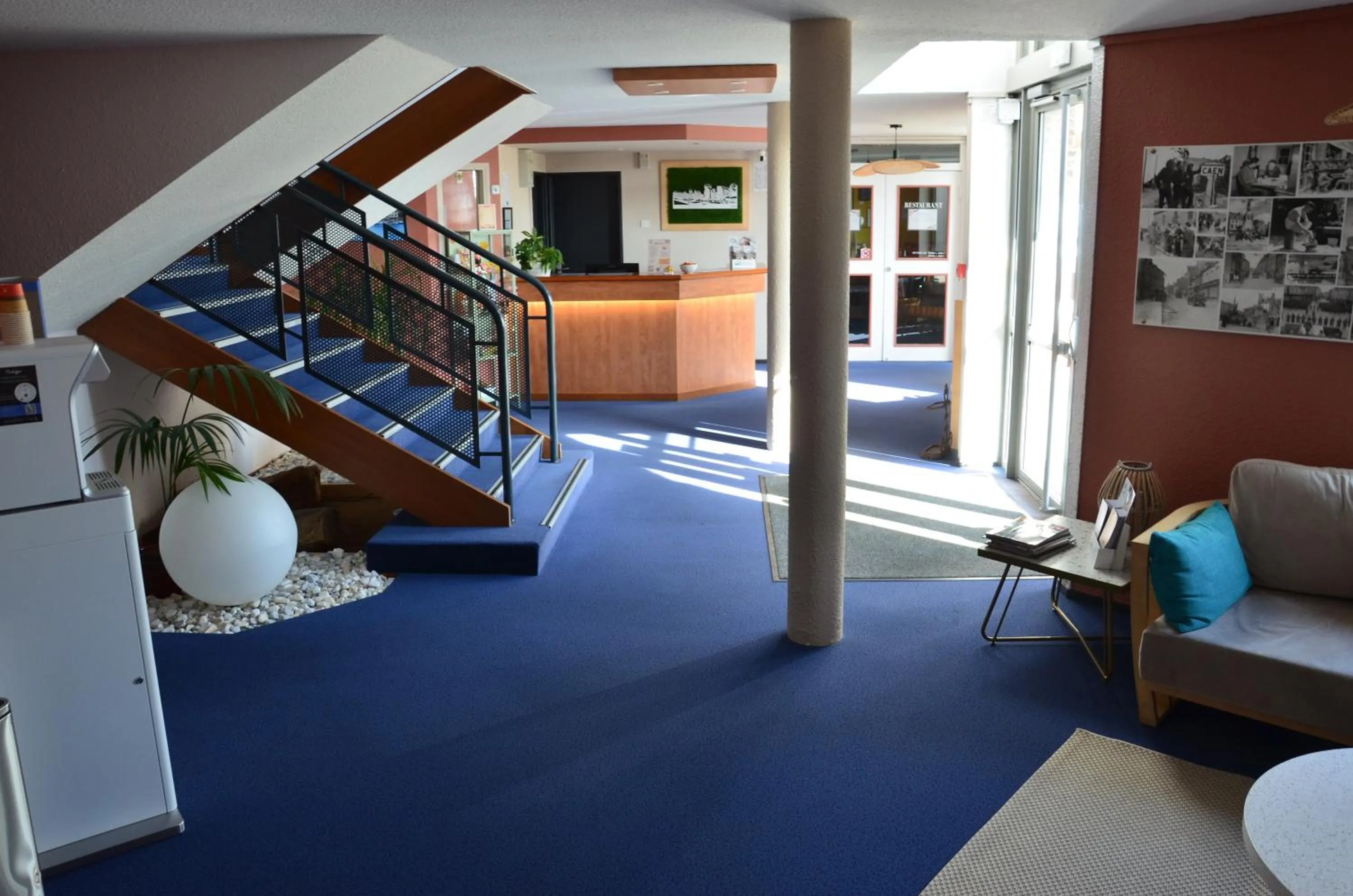 Living room in BRIT HOTEL Caen Hérouville