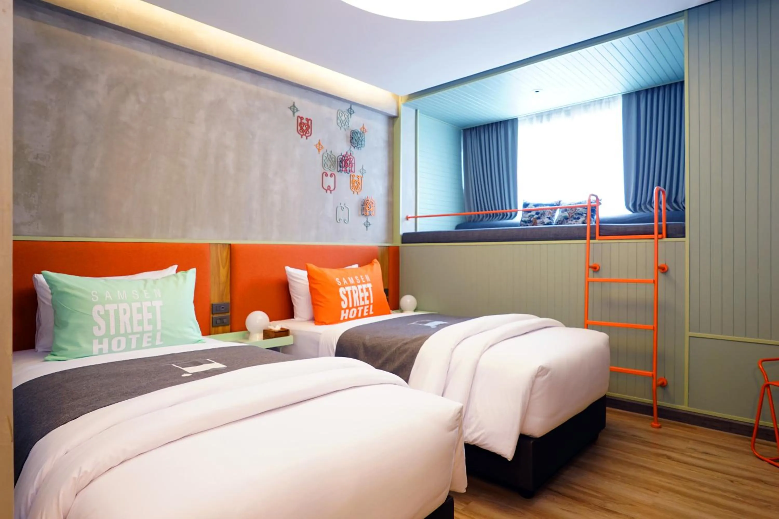 Bed in Samsen Street Hotel