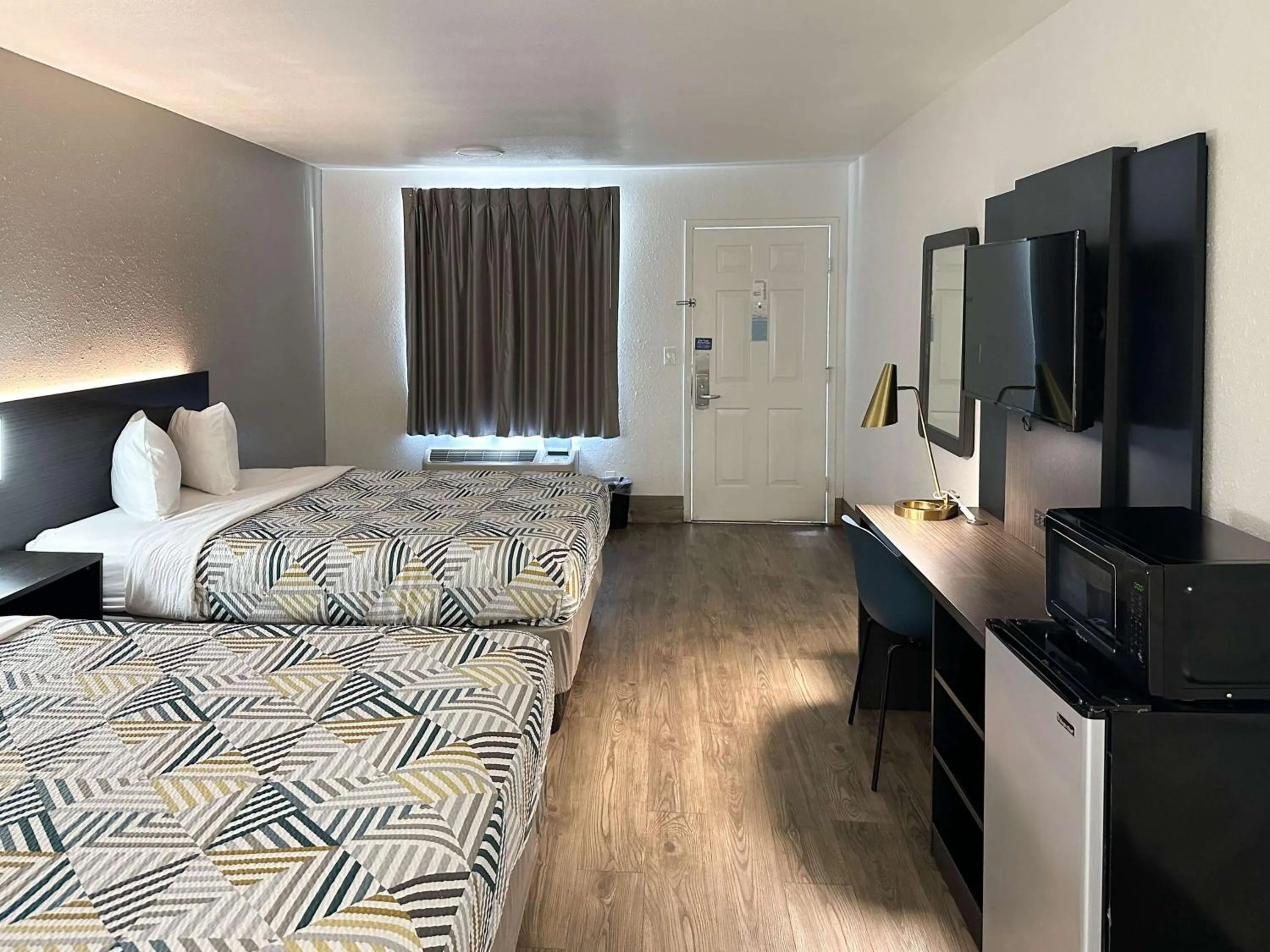 Bedroom, Bed in Motel 6-Pooler, GA - Savannah Airport