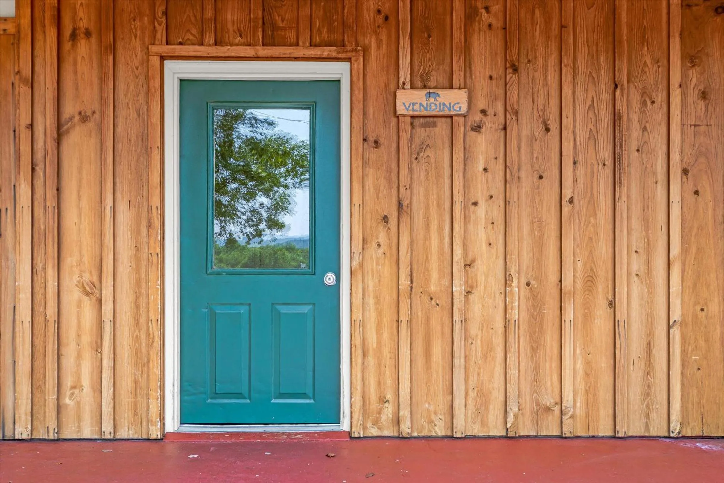 Facade/entrance in Early Blue Motel