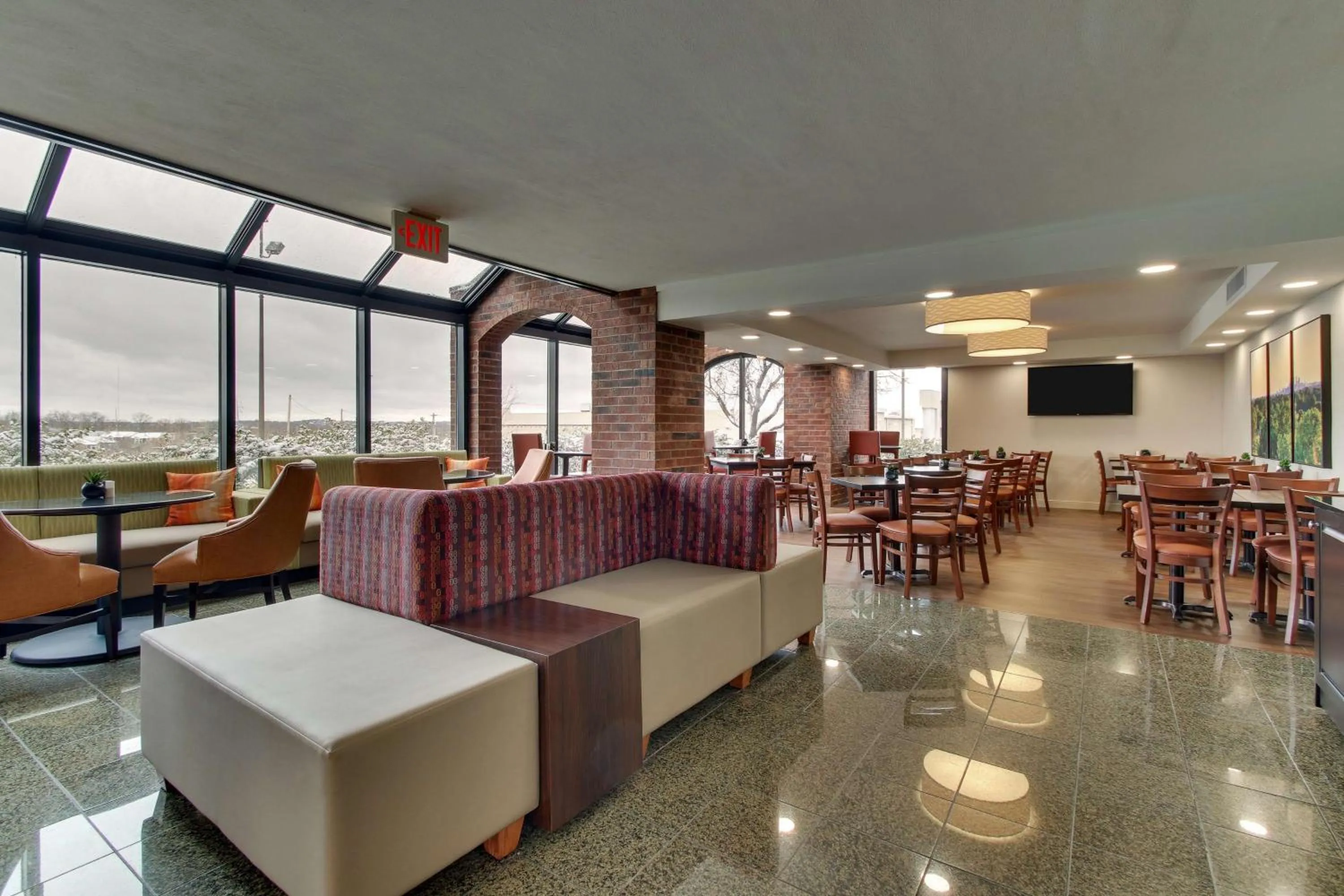 Lobby or reception in Pear Tree Inn St. Louis - Arnold