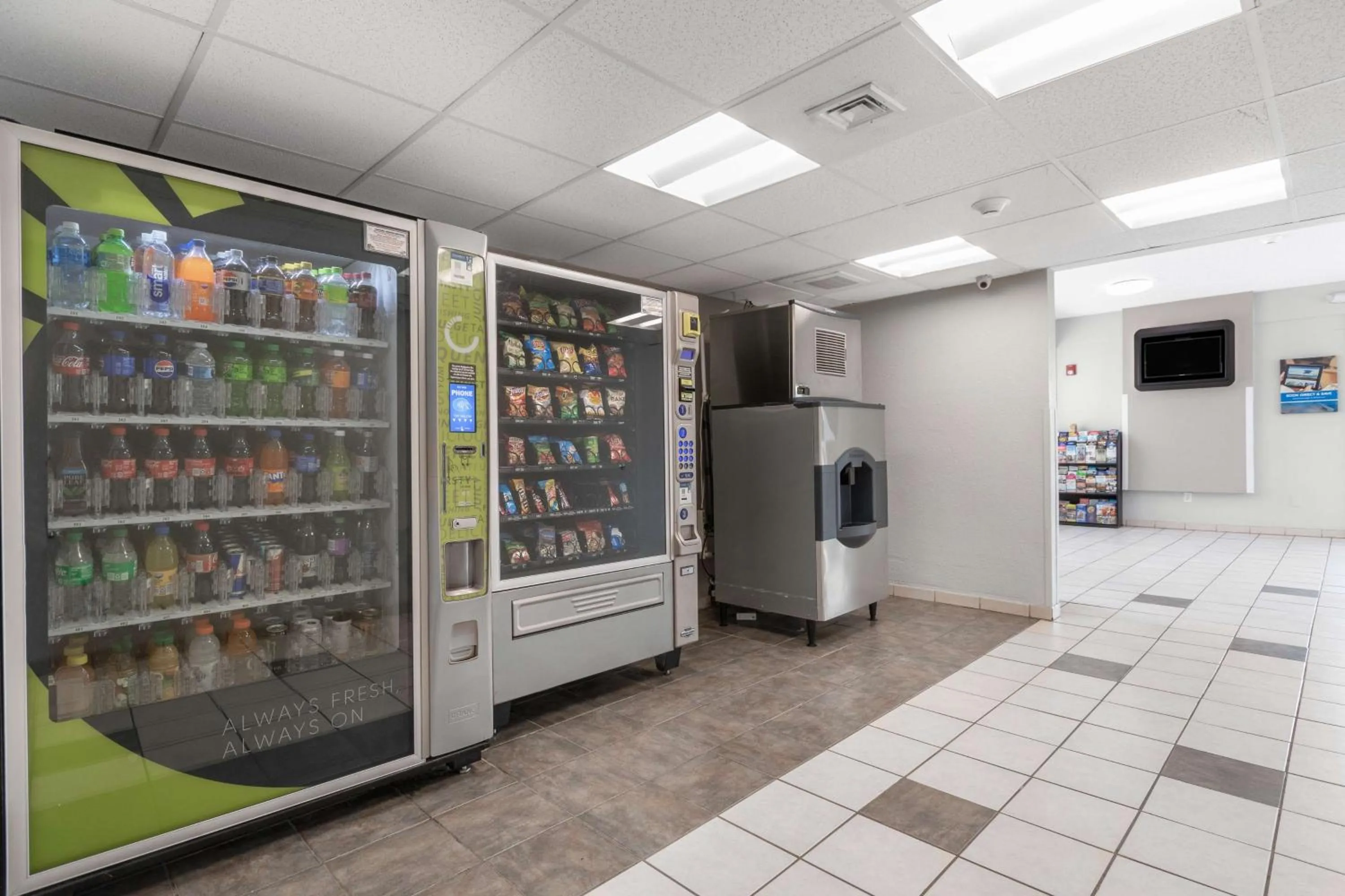 Property building in Motel 6-York, PA - North