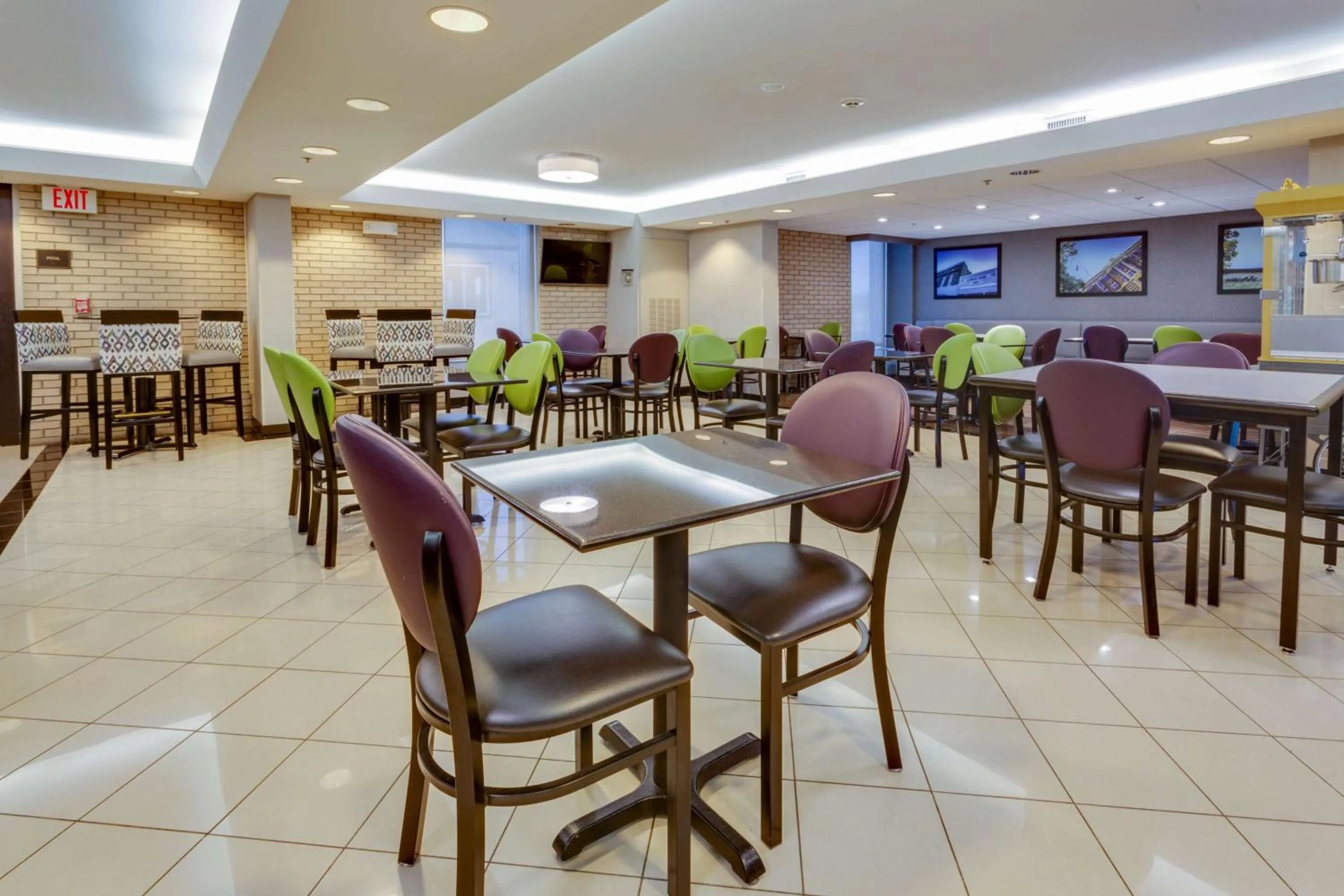 Restaurant/places to eat in Drury Inn & Suites Hayti Caruthersville