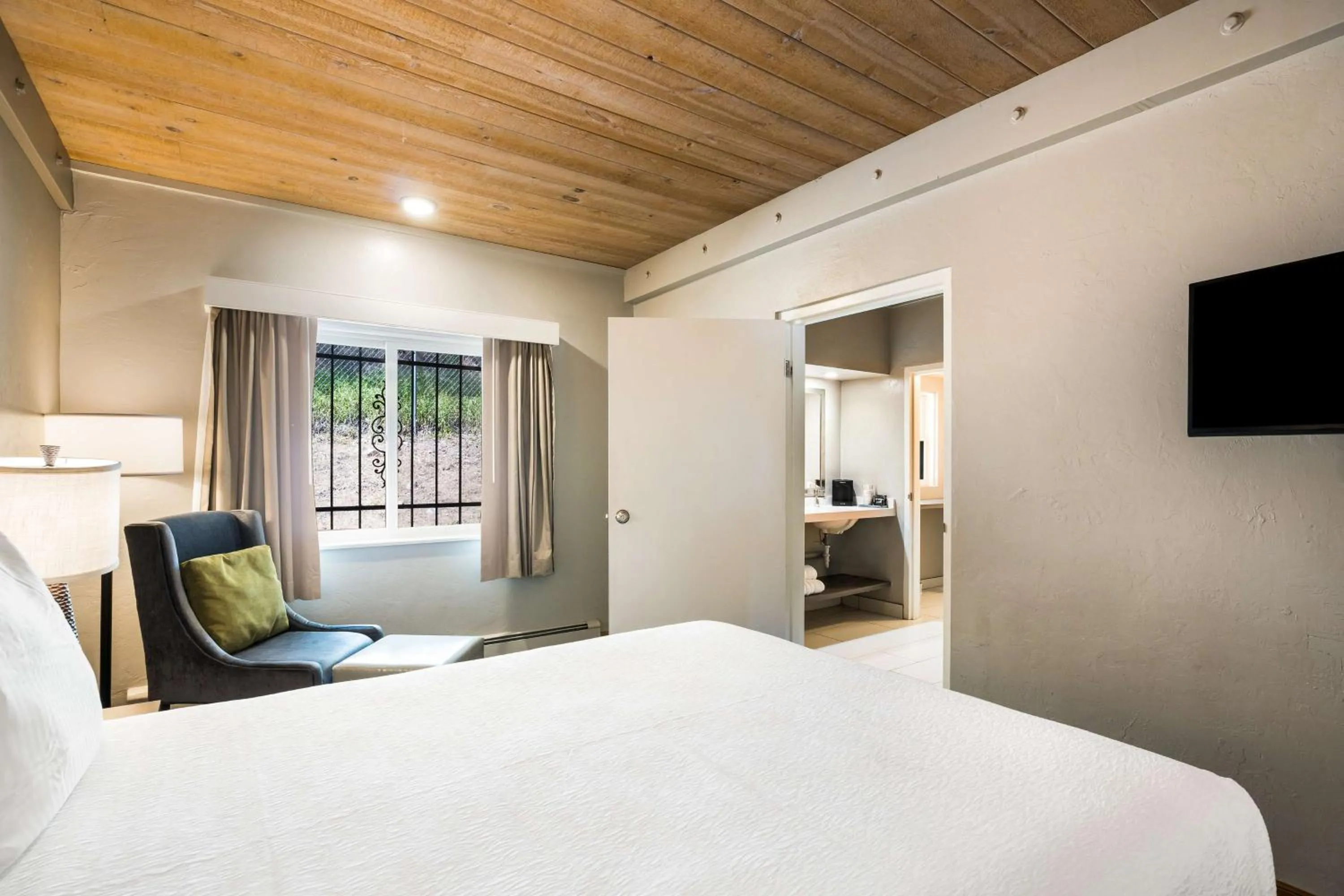 Bedroom, Bed in Best Western Antlers at Glenwood Springs