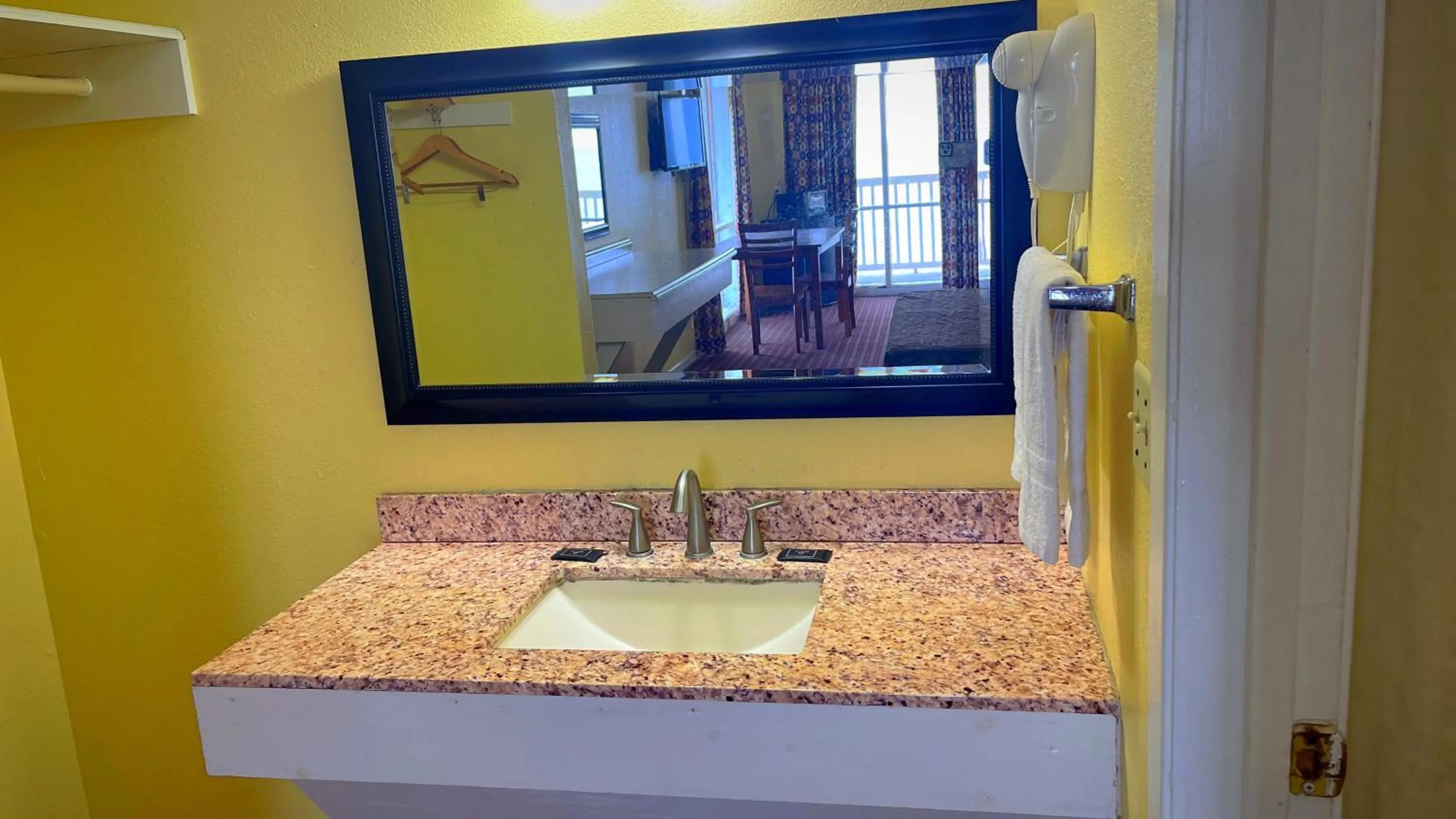 Sea Shell Inn on the Beach