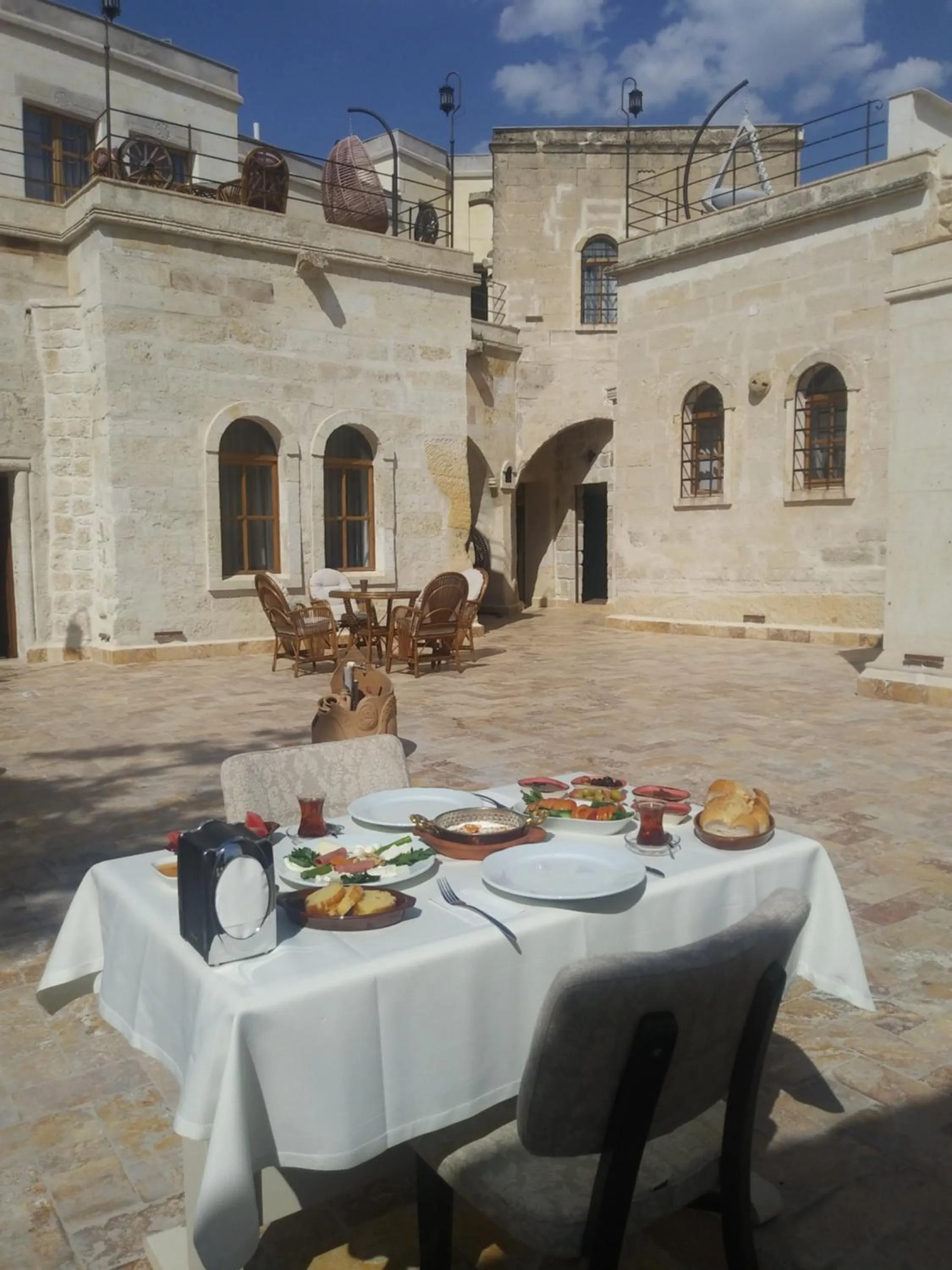 Breakfast in Crassus Cave Hotel