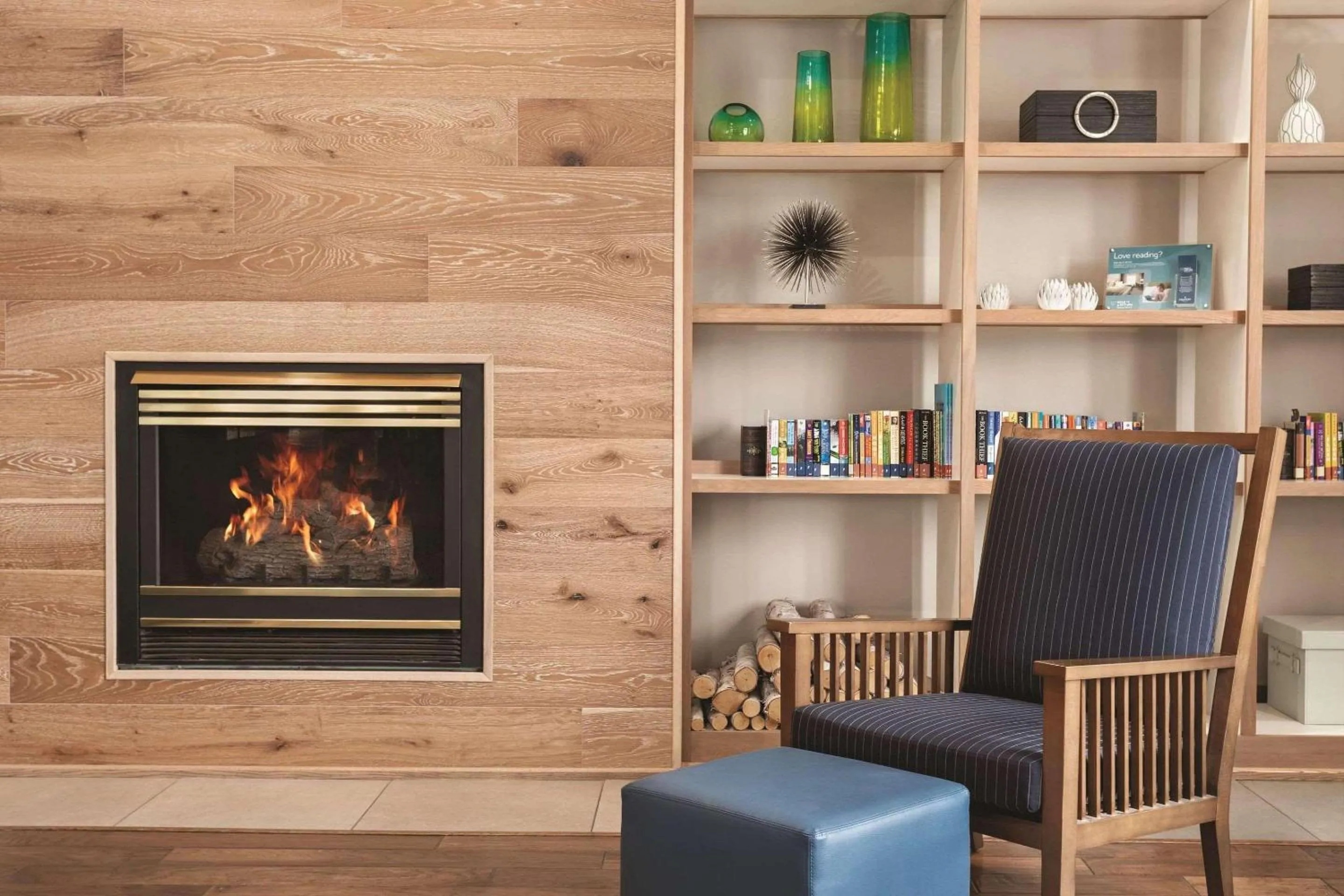 Lobby or reception in Country Inn & Suites by Radisson, Woodbury, MN