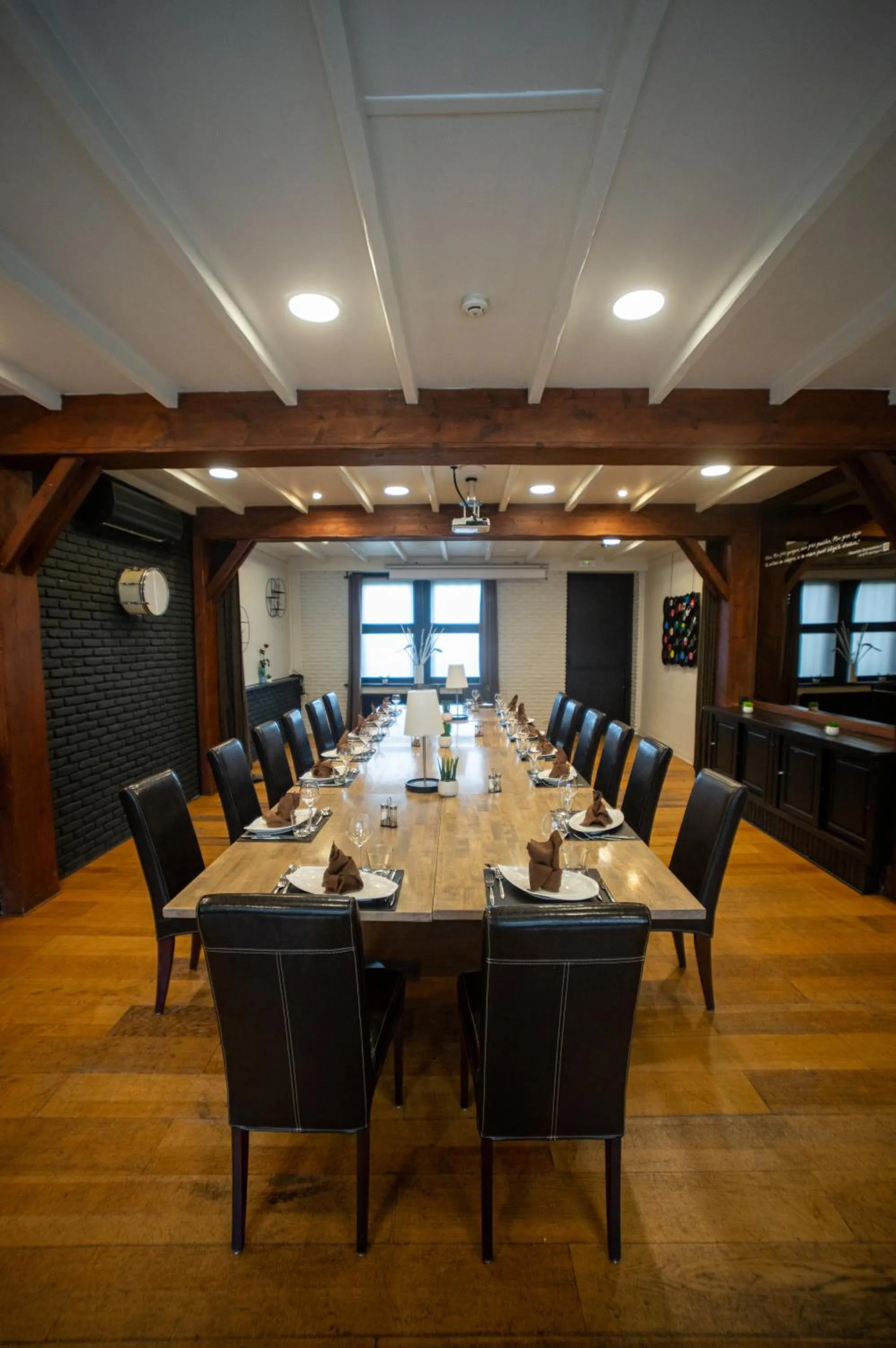 Banquet/Function facilities in Logis Hôtel Des Acacias Lille Neuville en Ferrain, Restaurant l'Acacias Gourmand